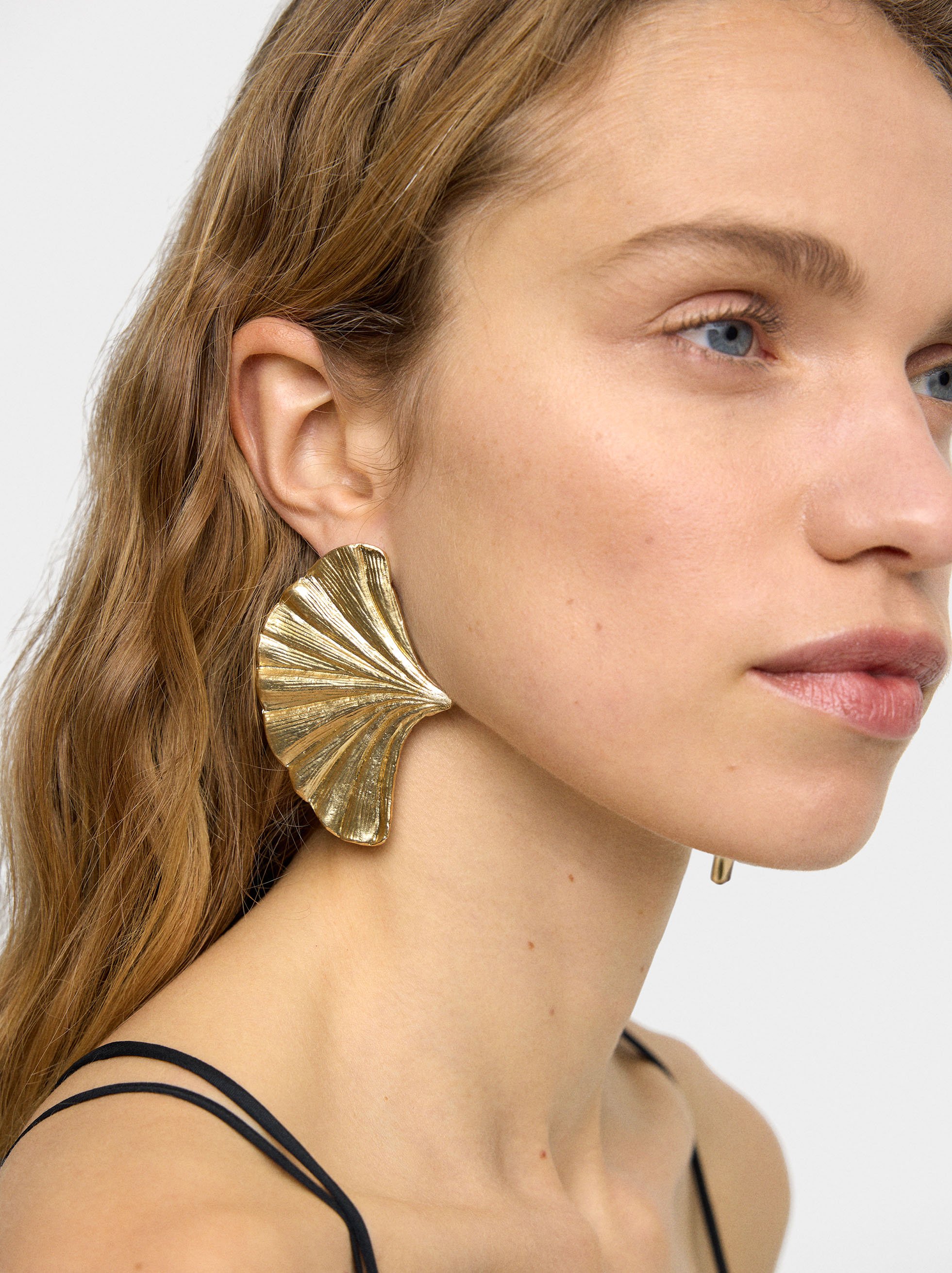 Pendientes maxi abanicos rayados image number 1.0