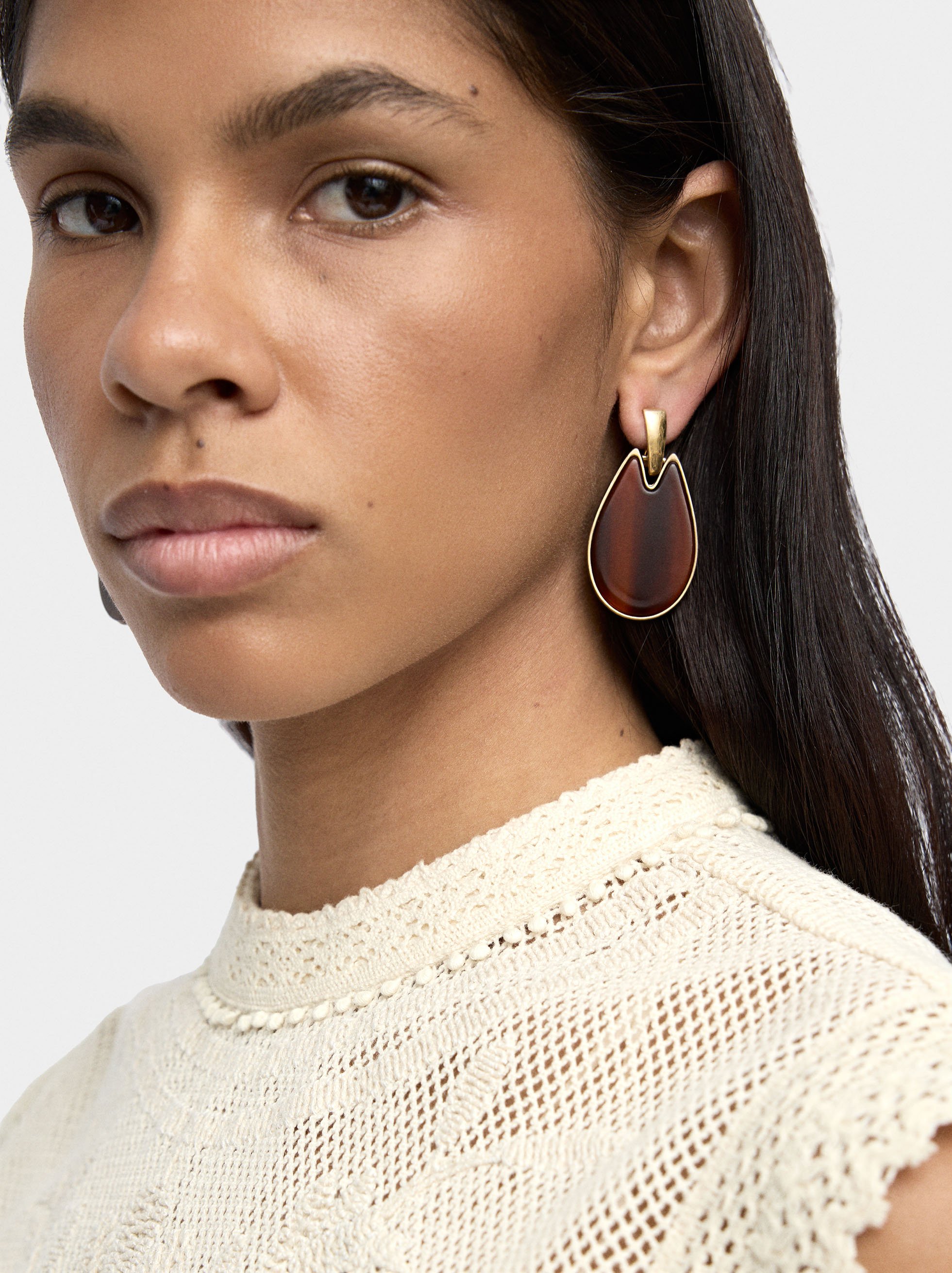 Elongated resin earrings image number 1.0