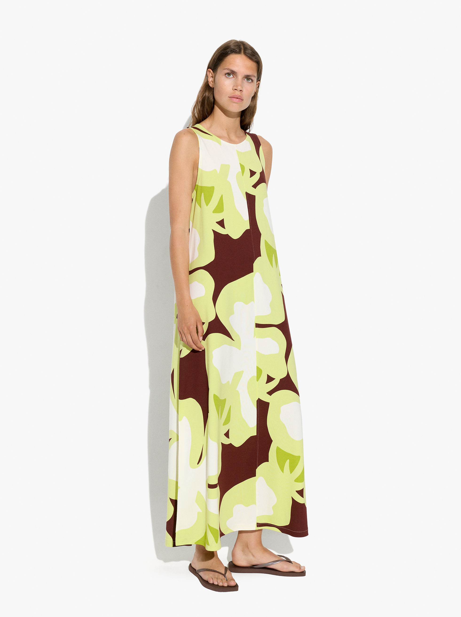 Vestit llarg amb estampat floral image number 1.0