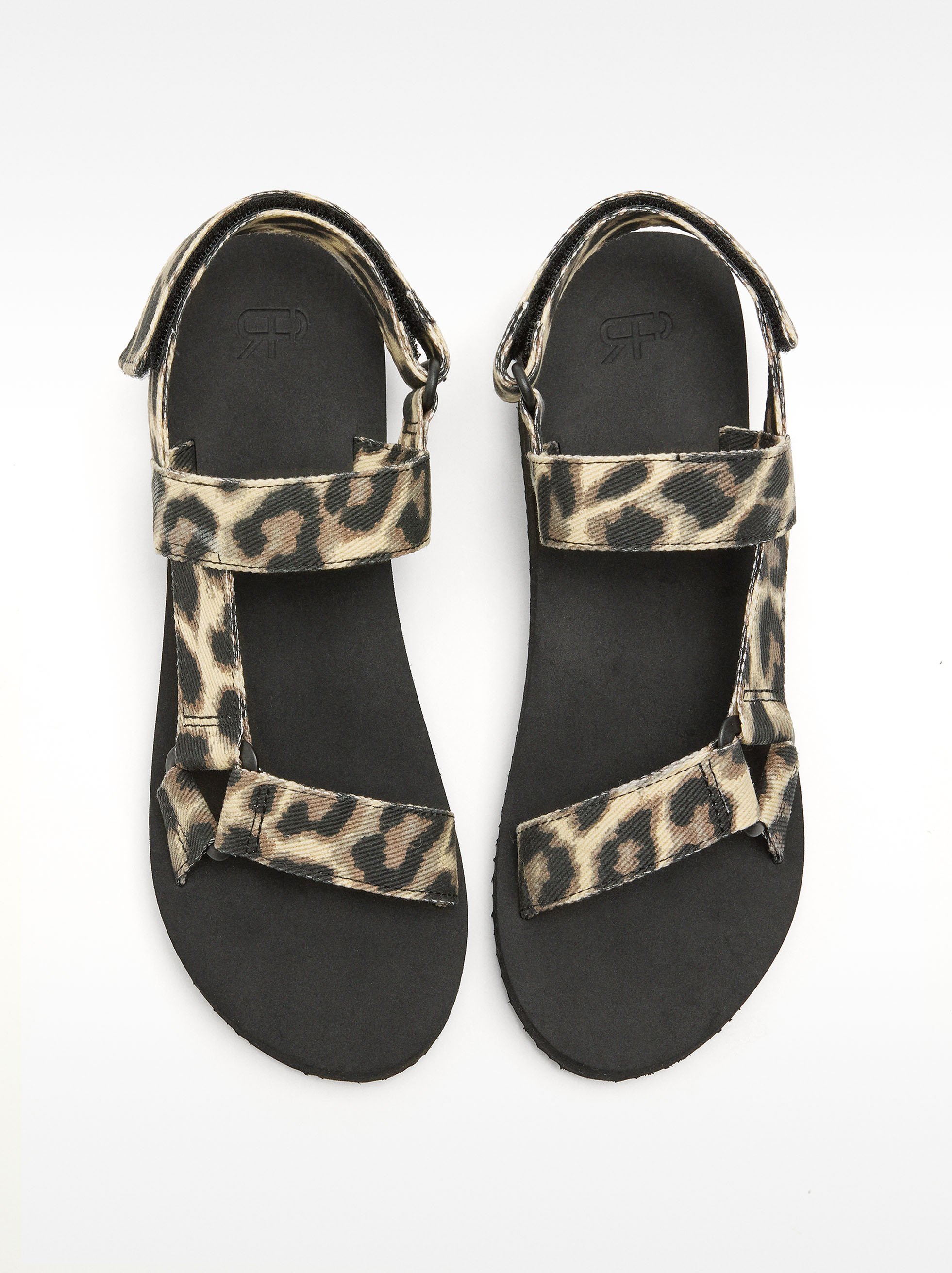 Flat sandals with animal print image number 2.0