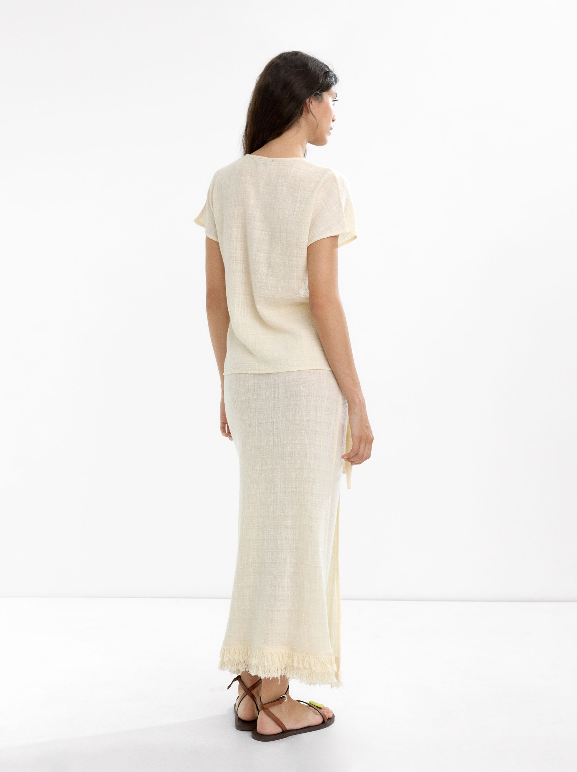 Linen-blend T-shirt with buttons image number 2.0