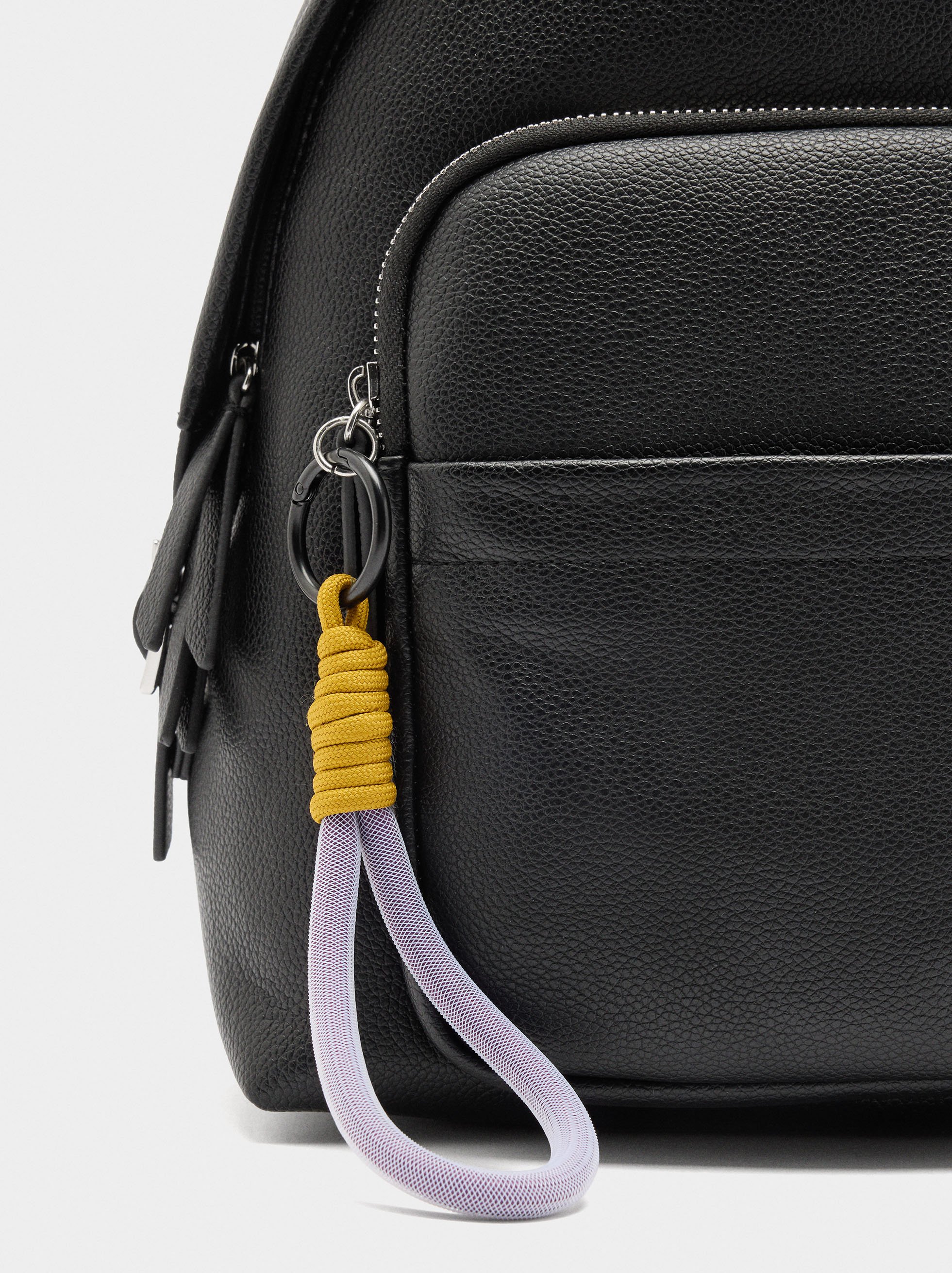 Basic backpack with pendant image number 5.0