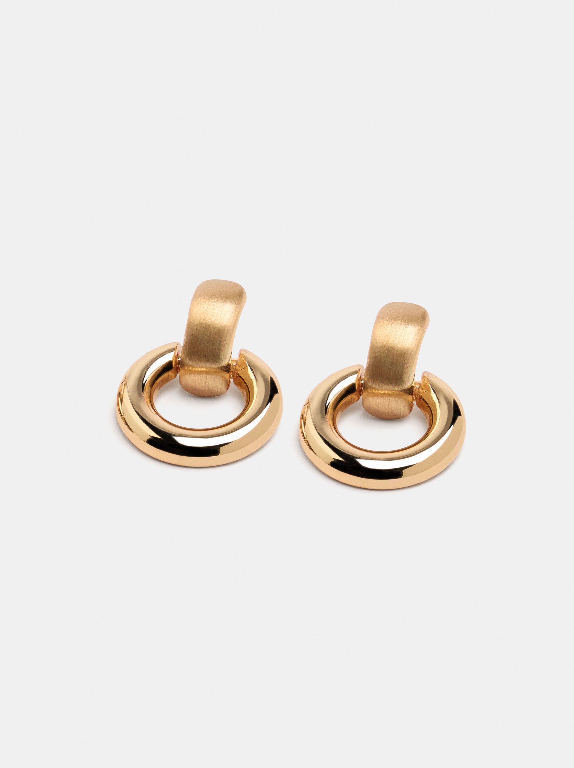 Short hoop earrings image number 1.0