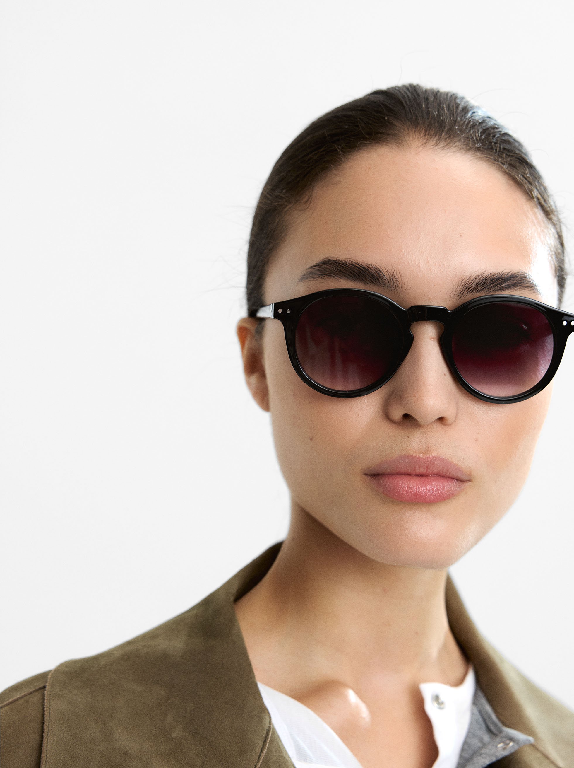 Round sunglasses  image number 1.0