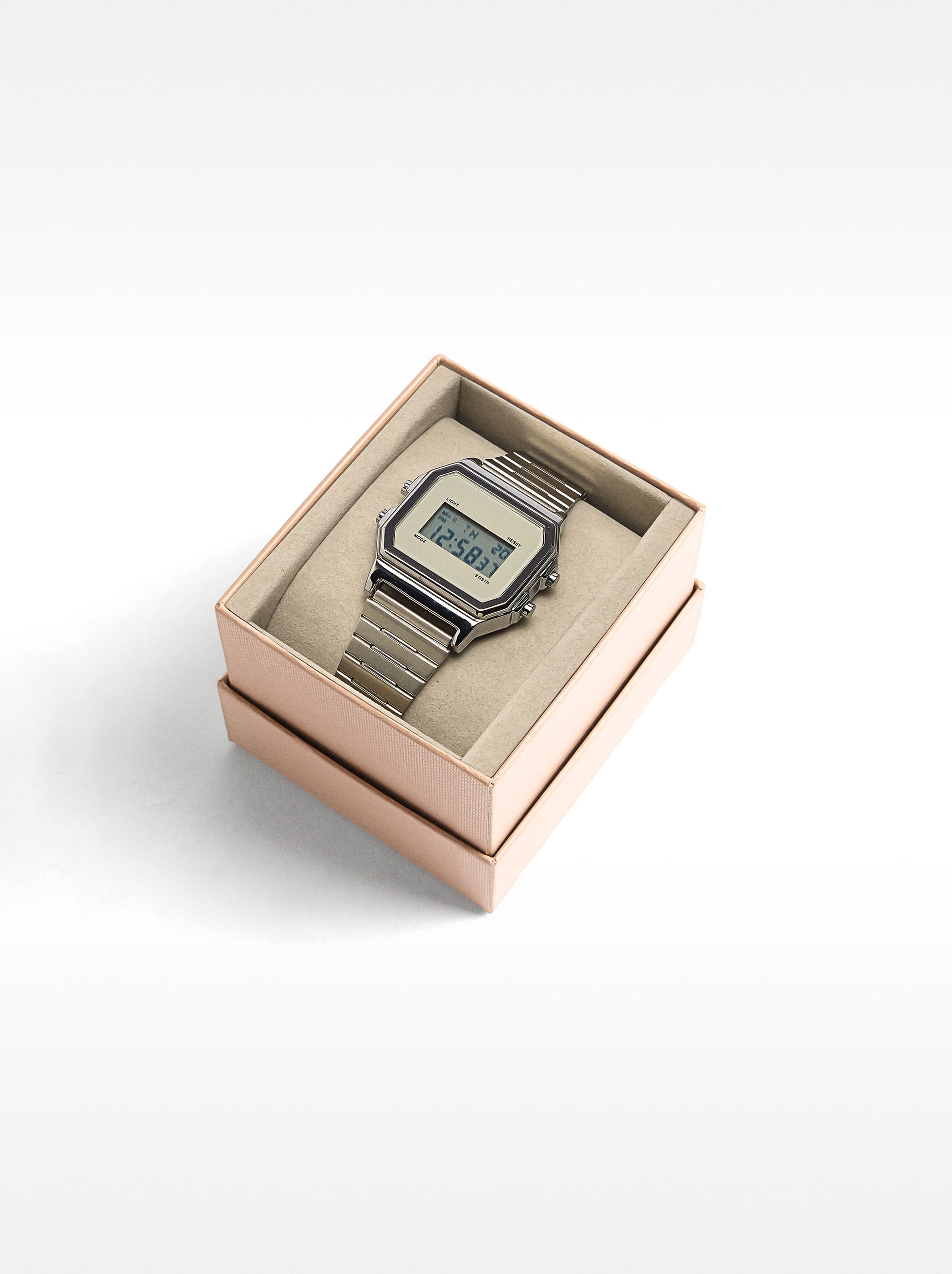 Digital watch with stainless steel bracelet image number 4.0