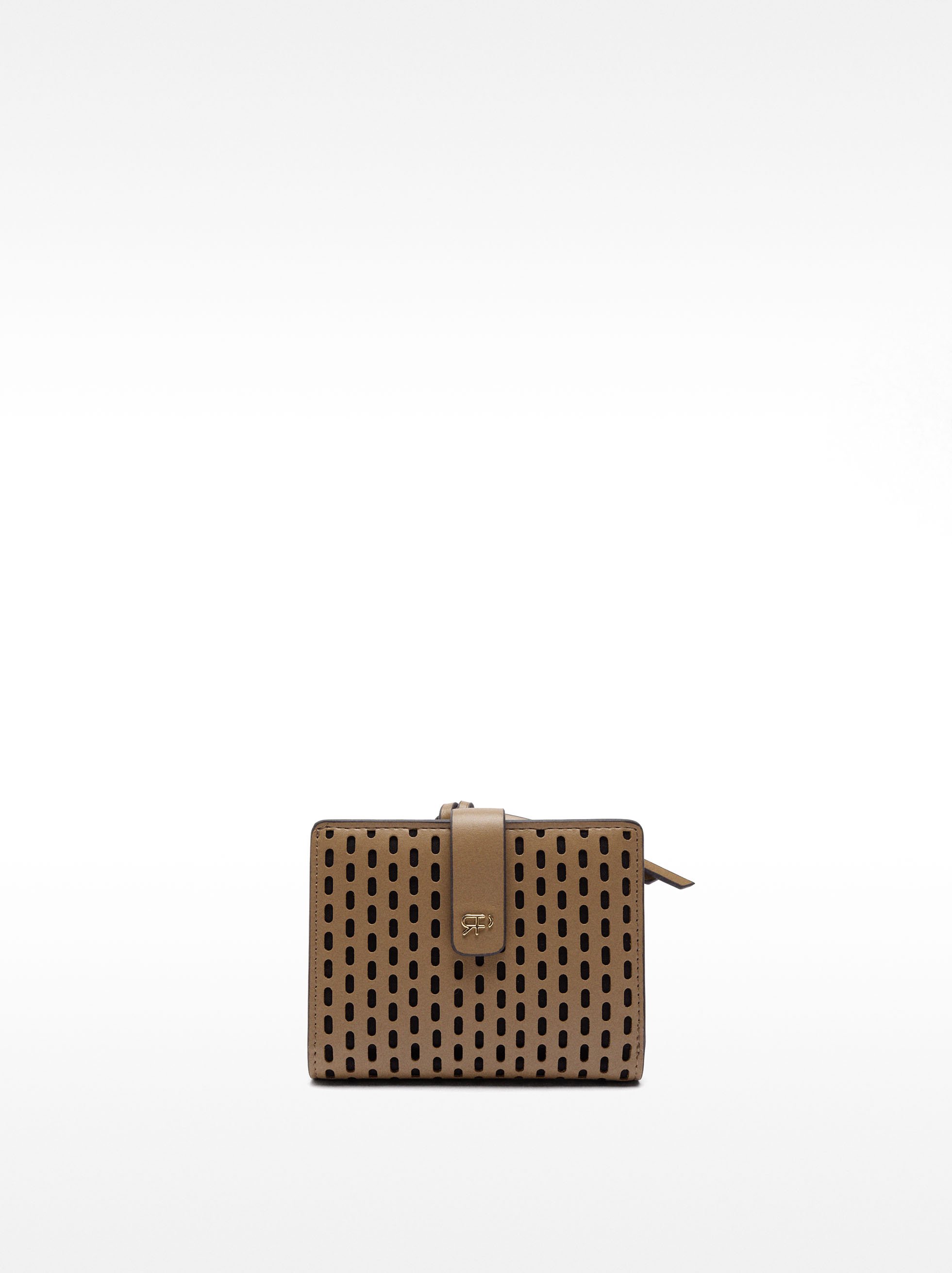 Cartera perforada image number 0.0