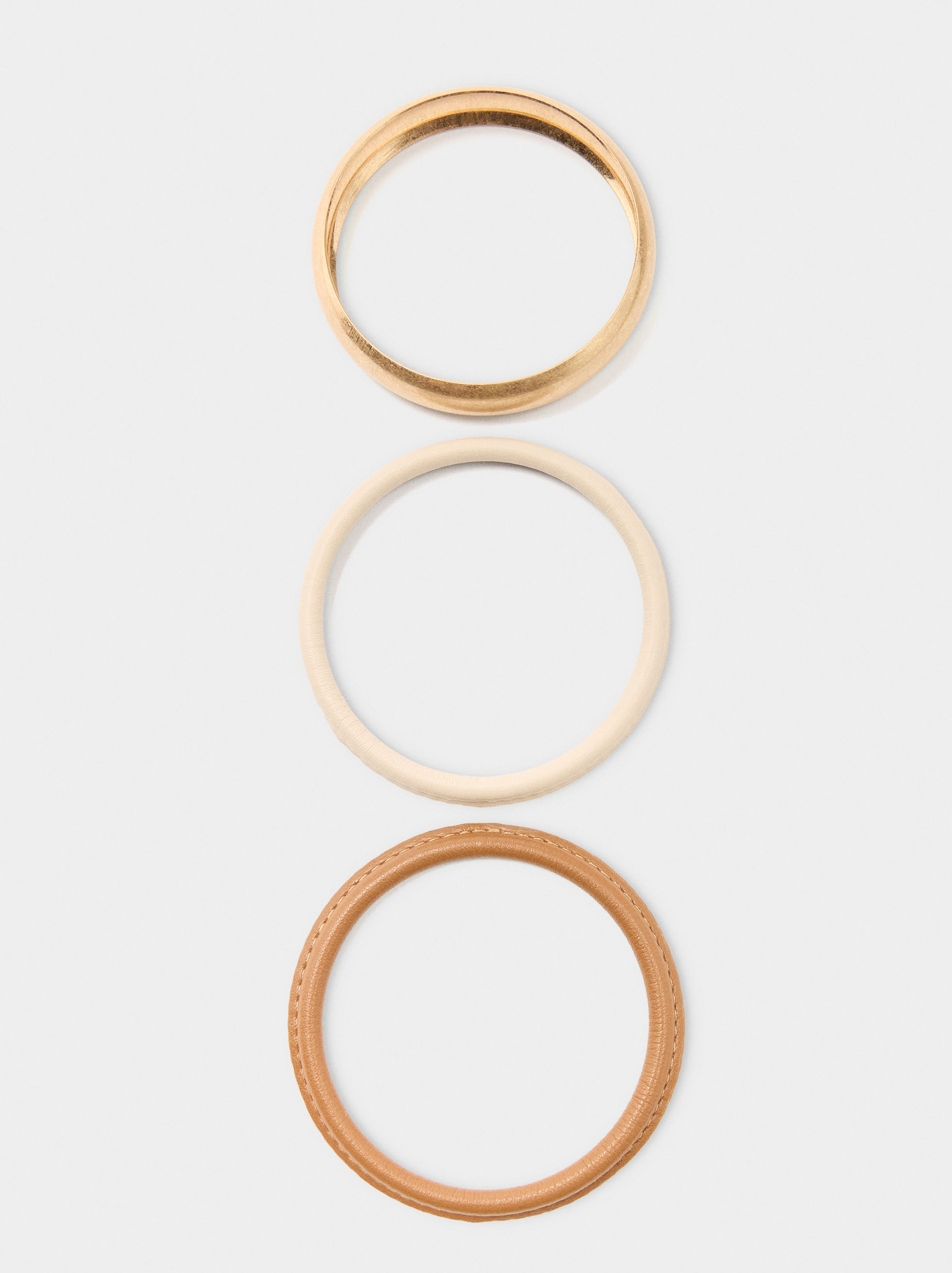 Set of bracelets with leather-effect image number 2.0