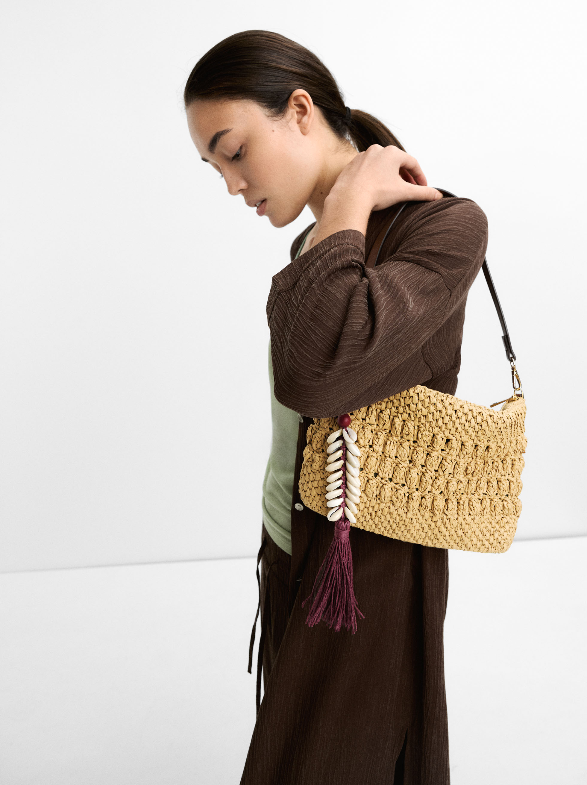 Straw-effect crossbody bag image number 0.0