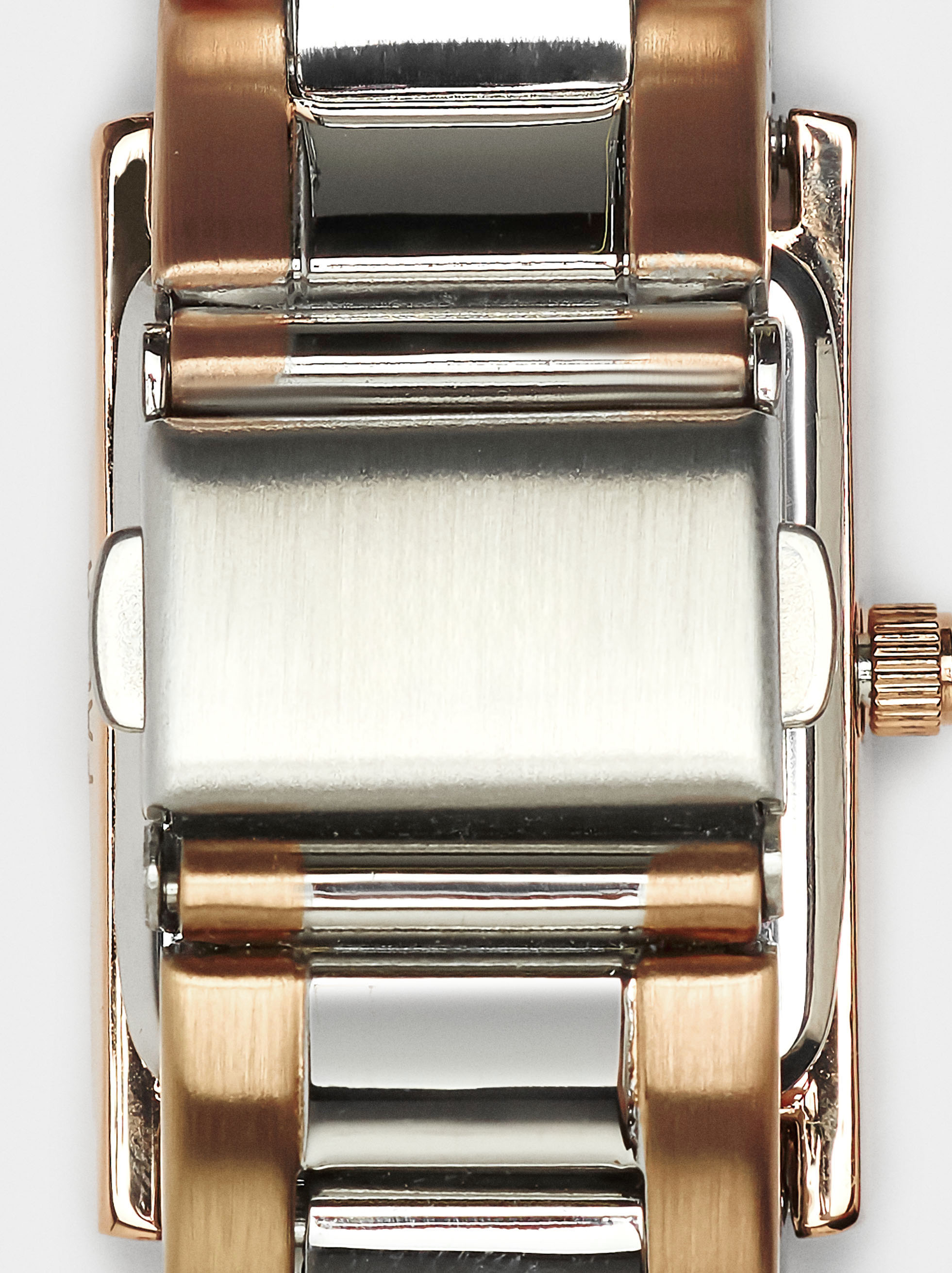 Bicolor watch with stainless steel bracelet image number 4.0