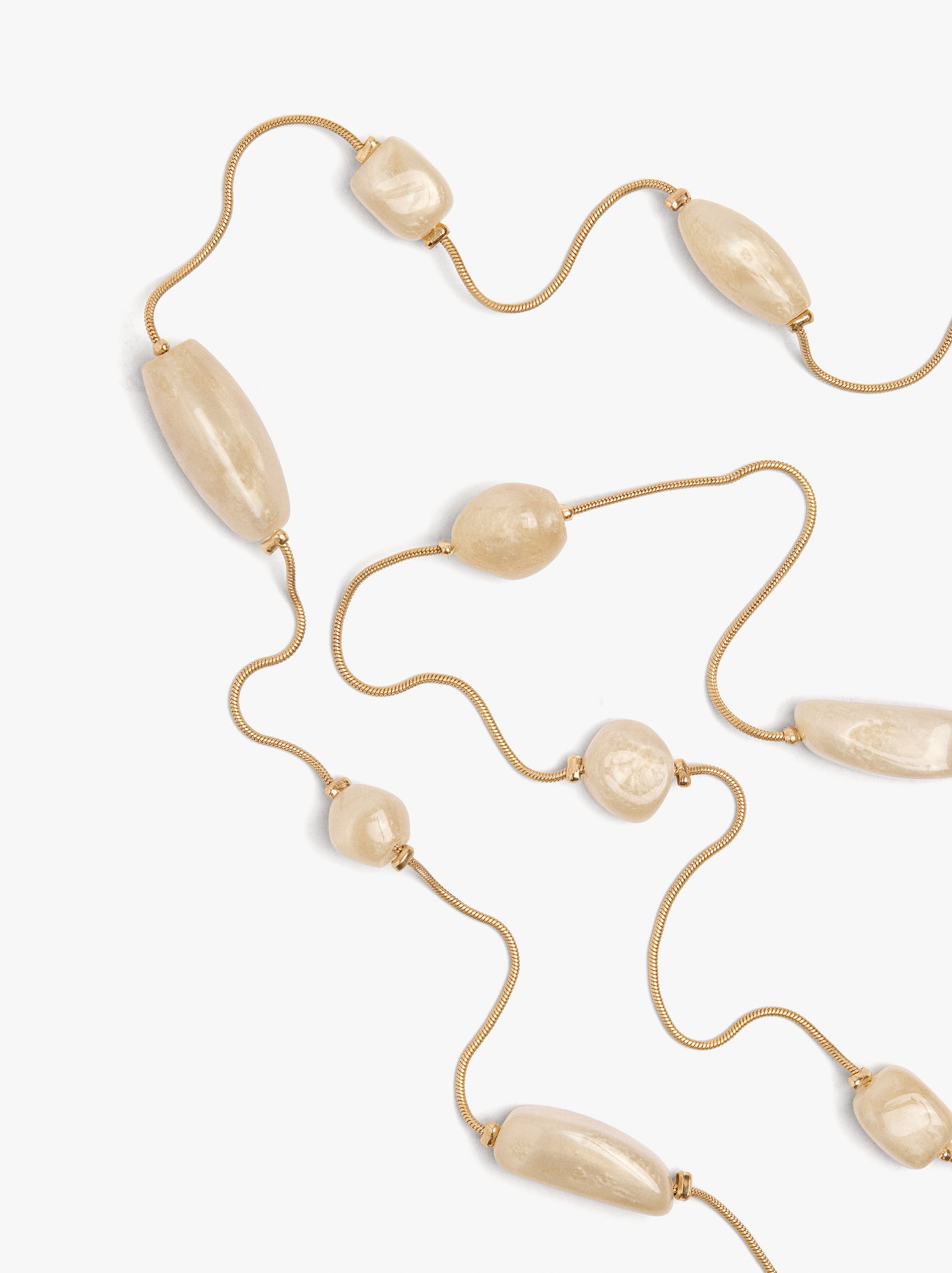 Collier long avec d&eacute;tails effet pierre image number 1.0