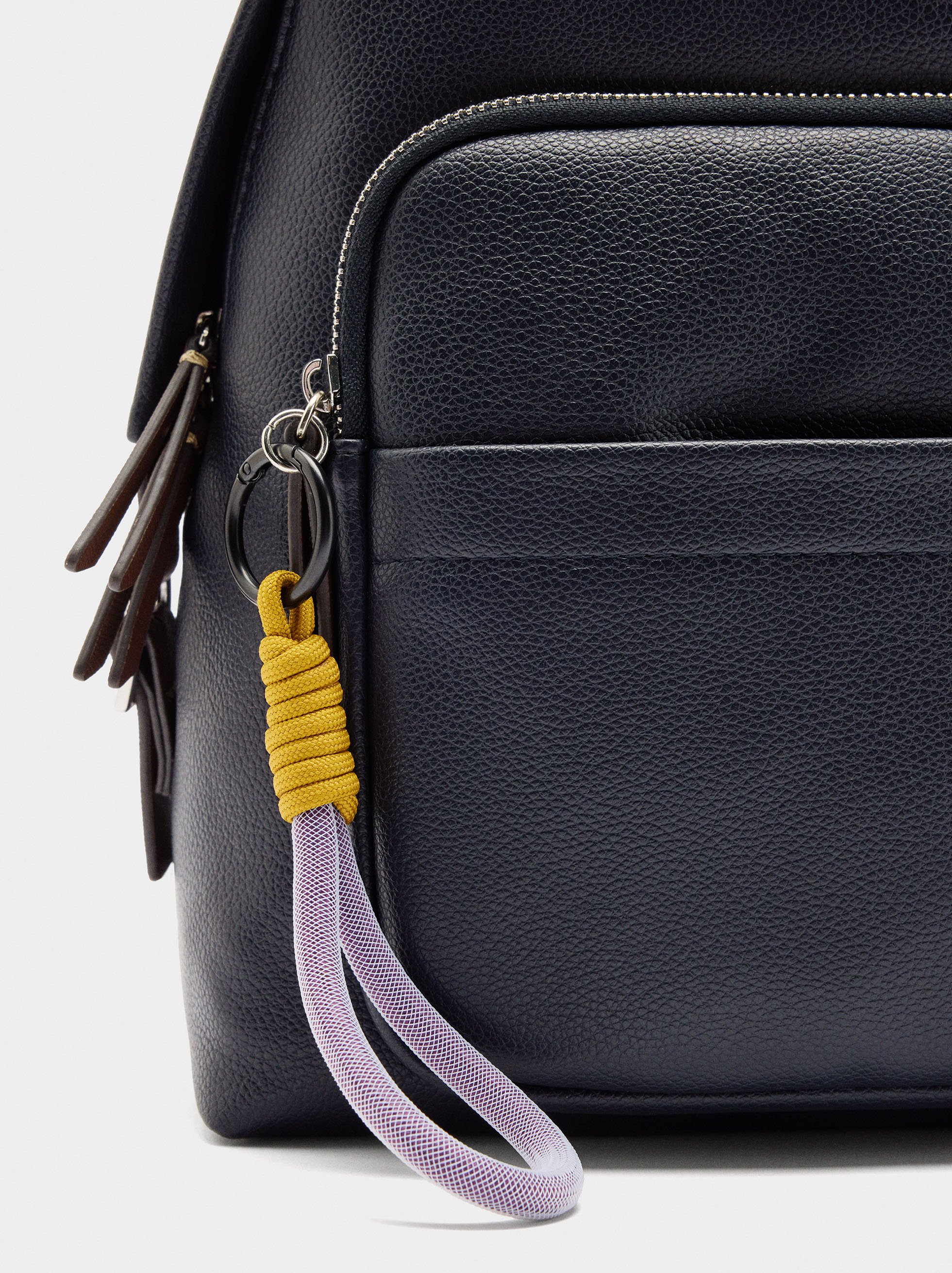 Basic backpack with pendant image number 5.0