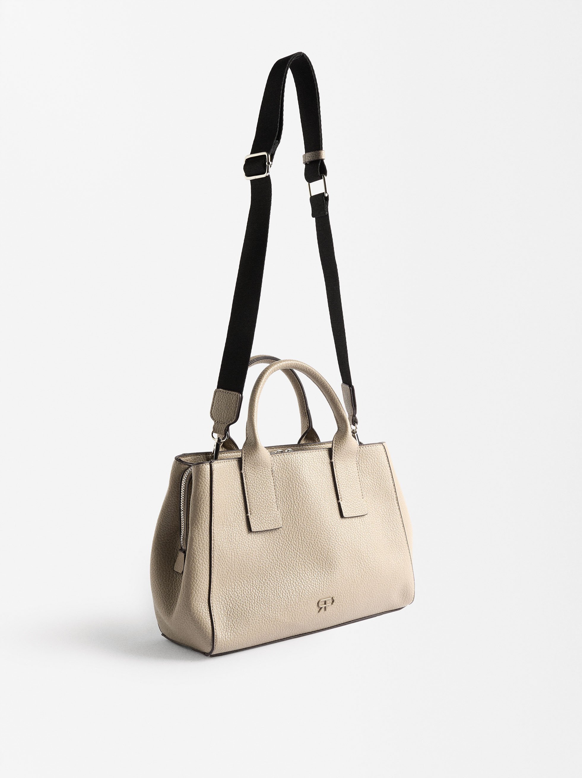 Textured tote bag with shoulder strap image number 3.0
