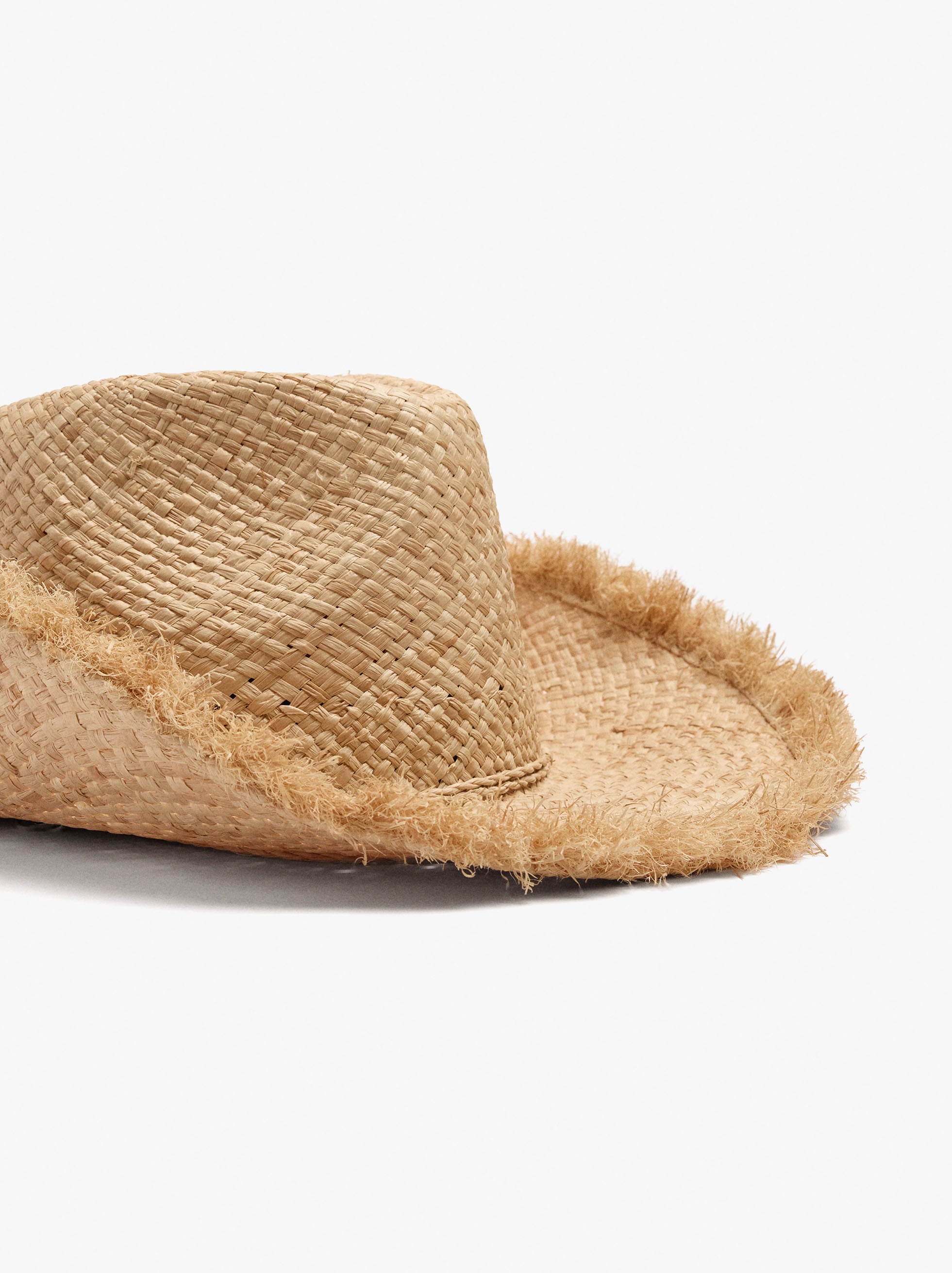 Straw hat with frayed edges image number 2.0