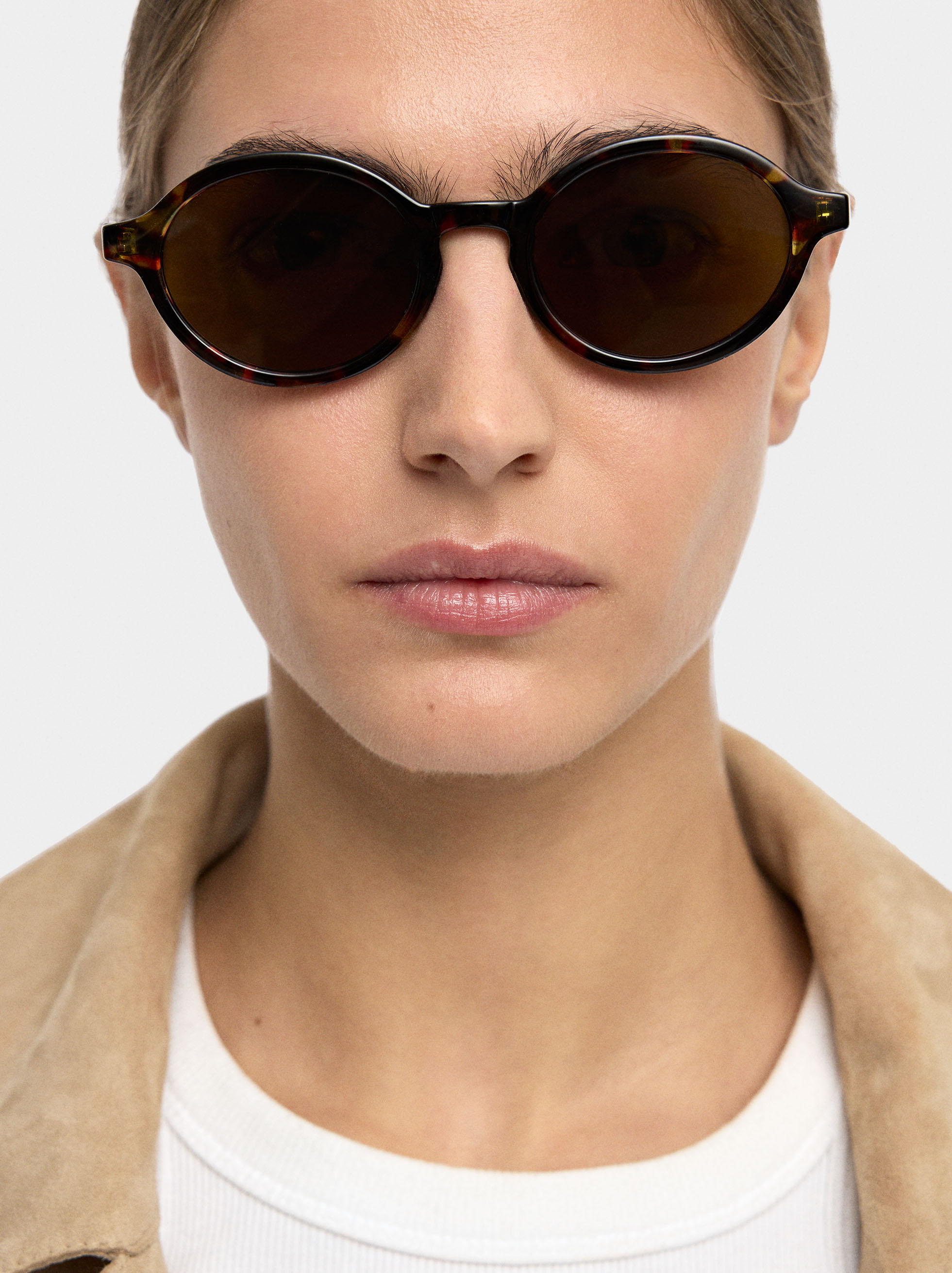 Round sunglasses  image number 1.0