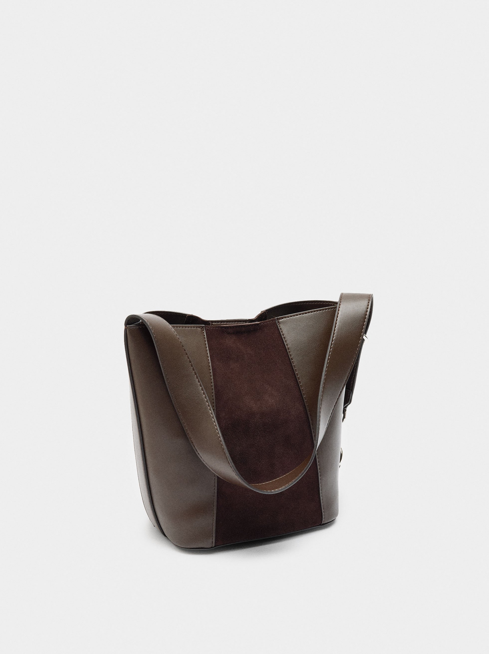 Sac seau avec des détails en cuir image number 4.0