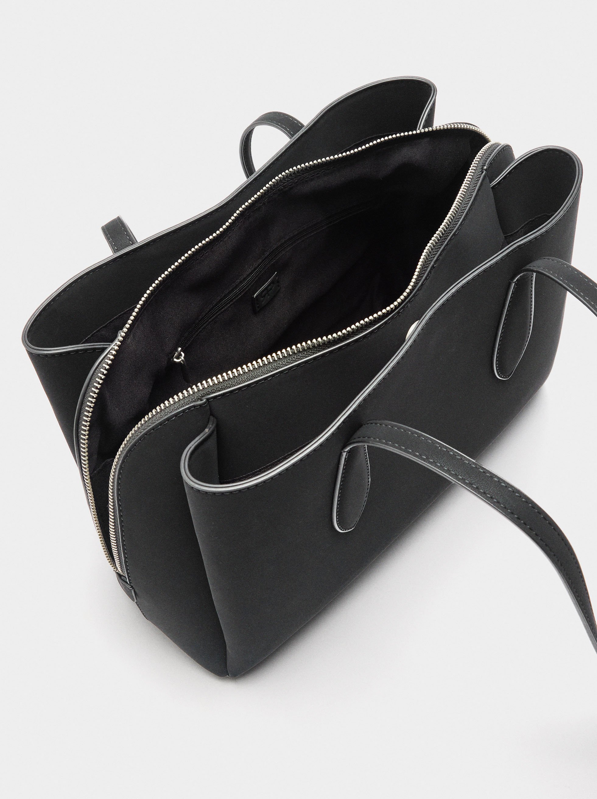 Bolso para portátil de 13" con textura suave image number 4.0