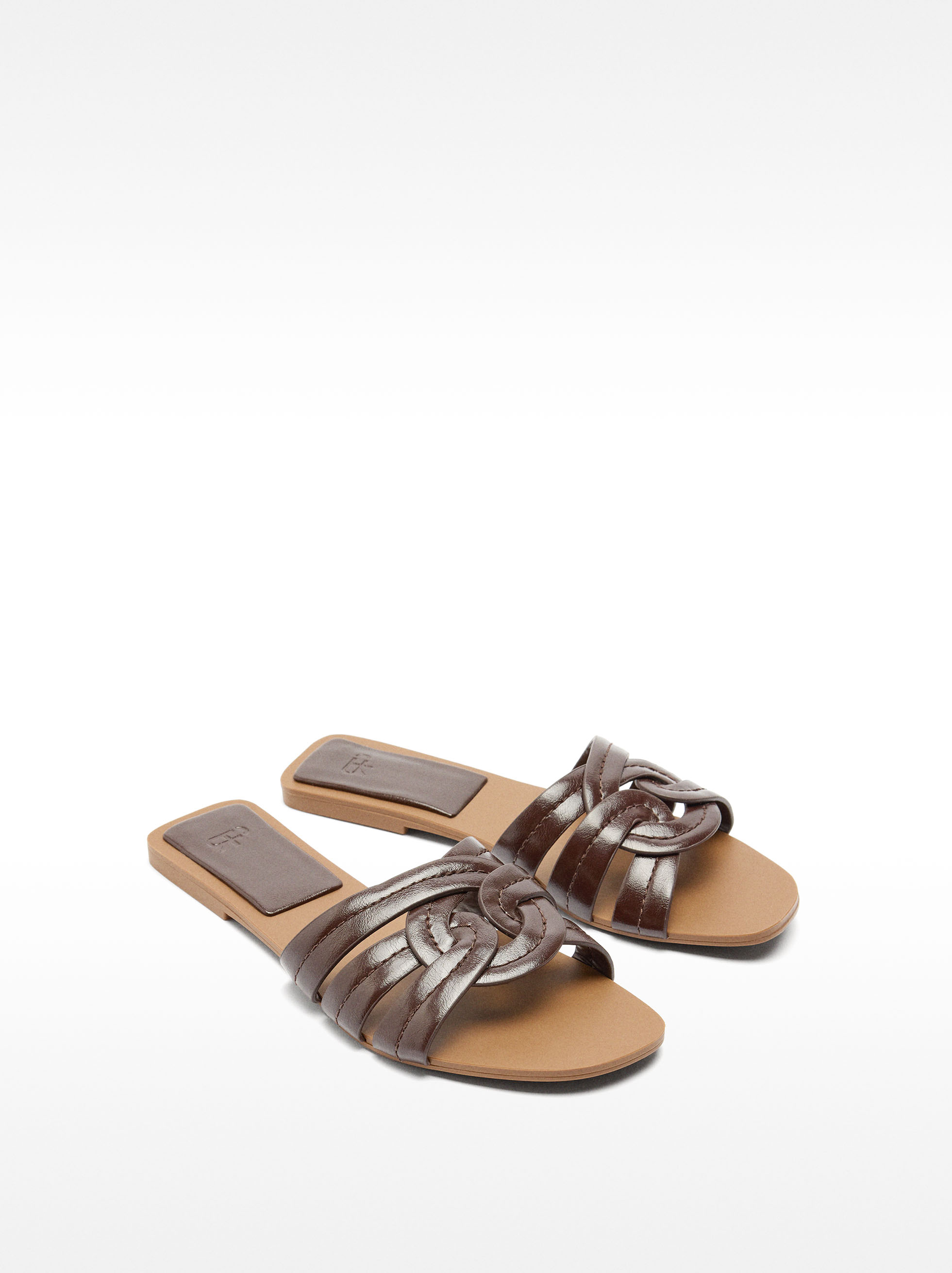 Crossed flat sandals image number 3.0