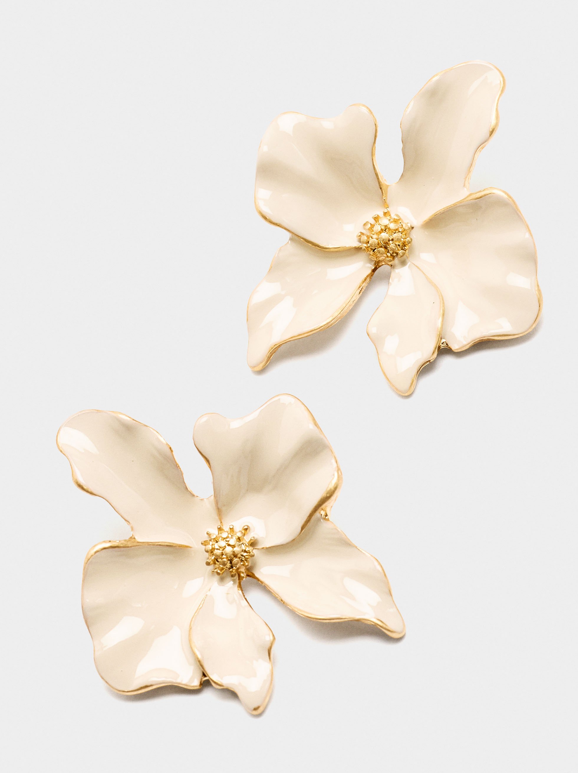 Flower earrings with enamel image number 1.0