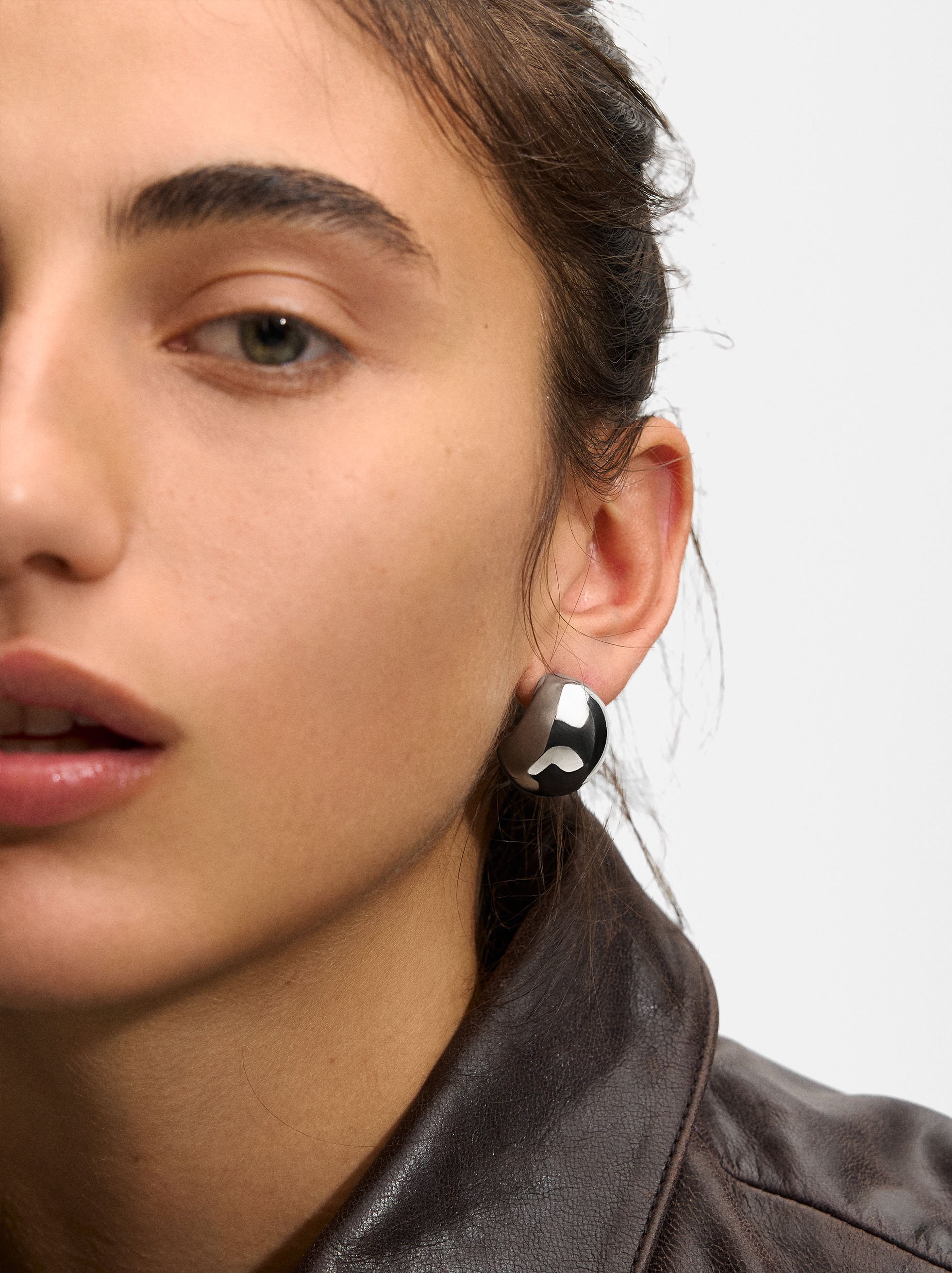 Oval earrings image number 0.0