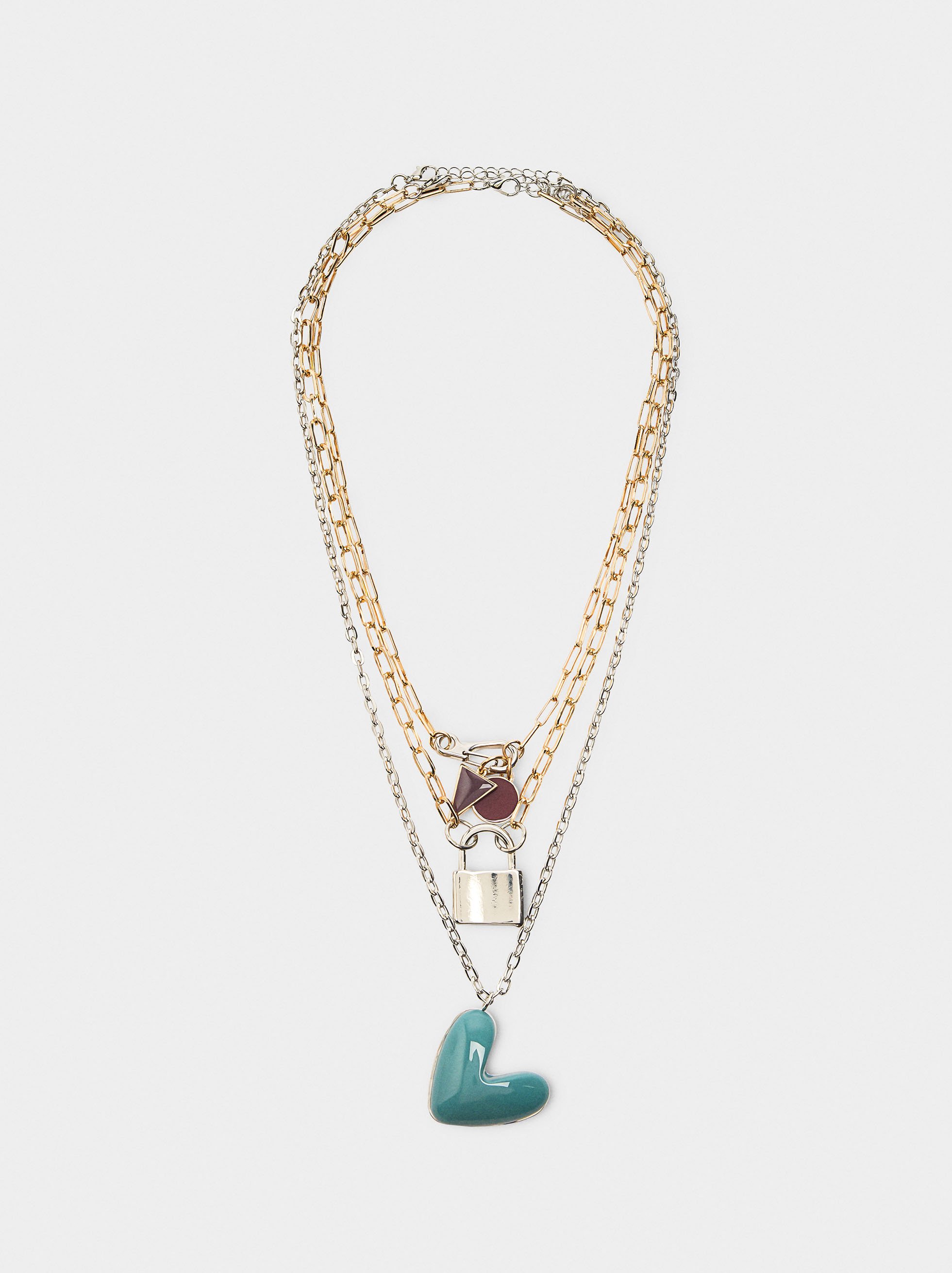 Set of necklaces with heart links image number 0.0