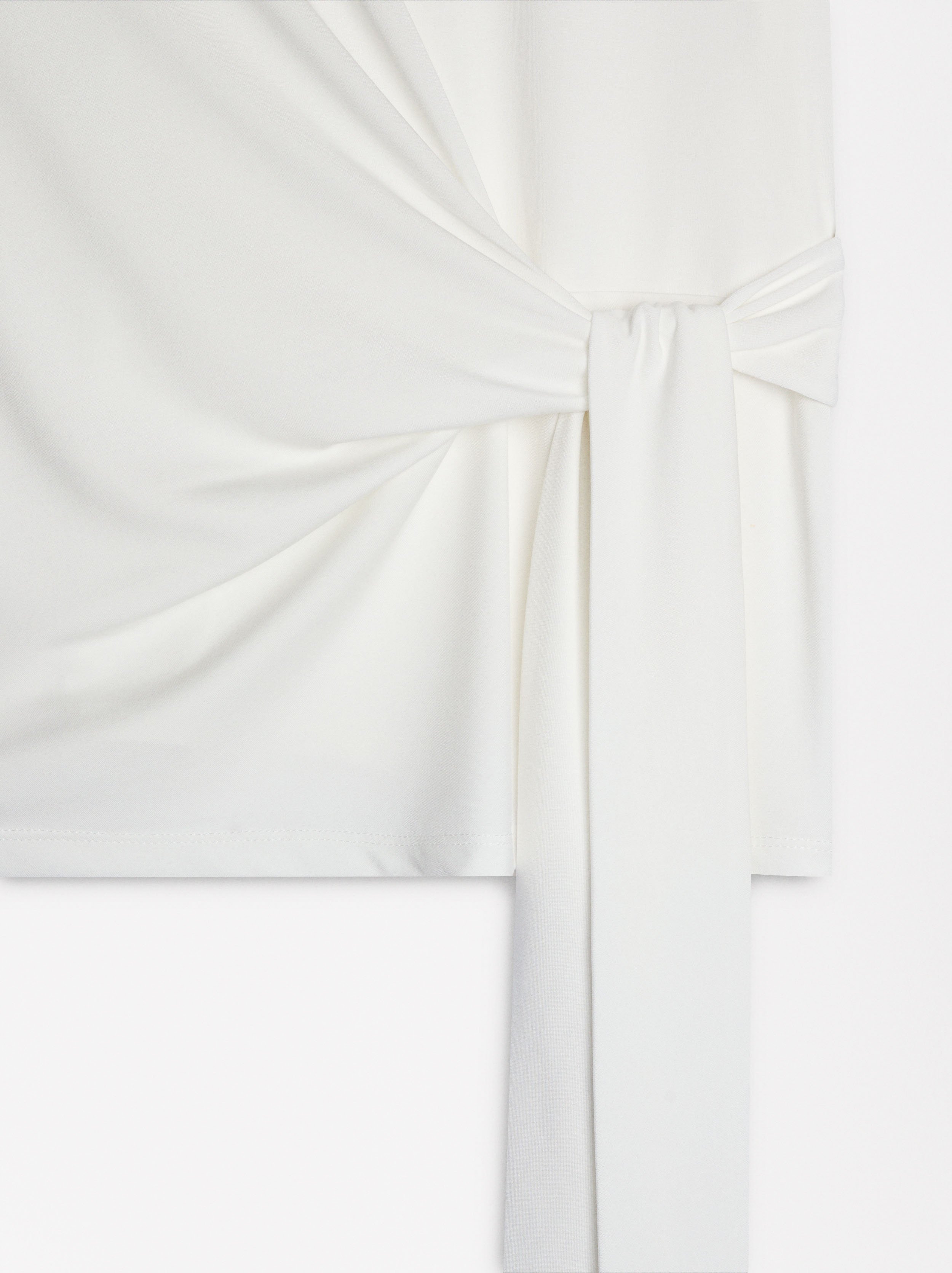 T-shirt with knot detail image number 6.0