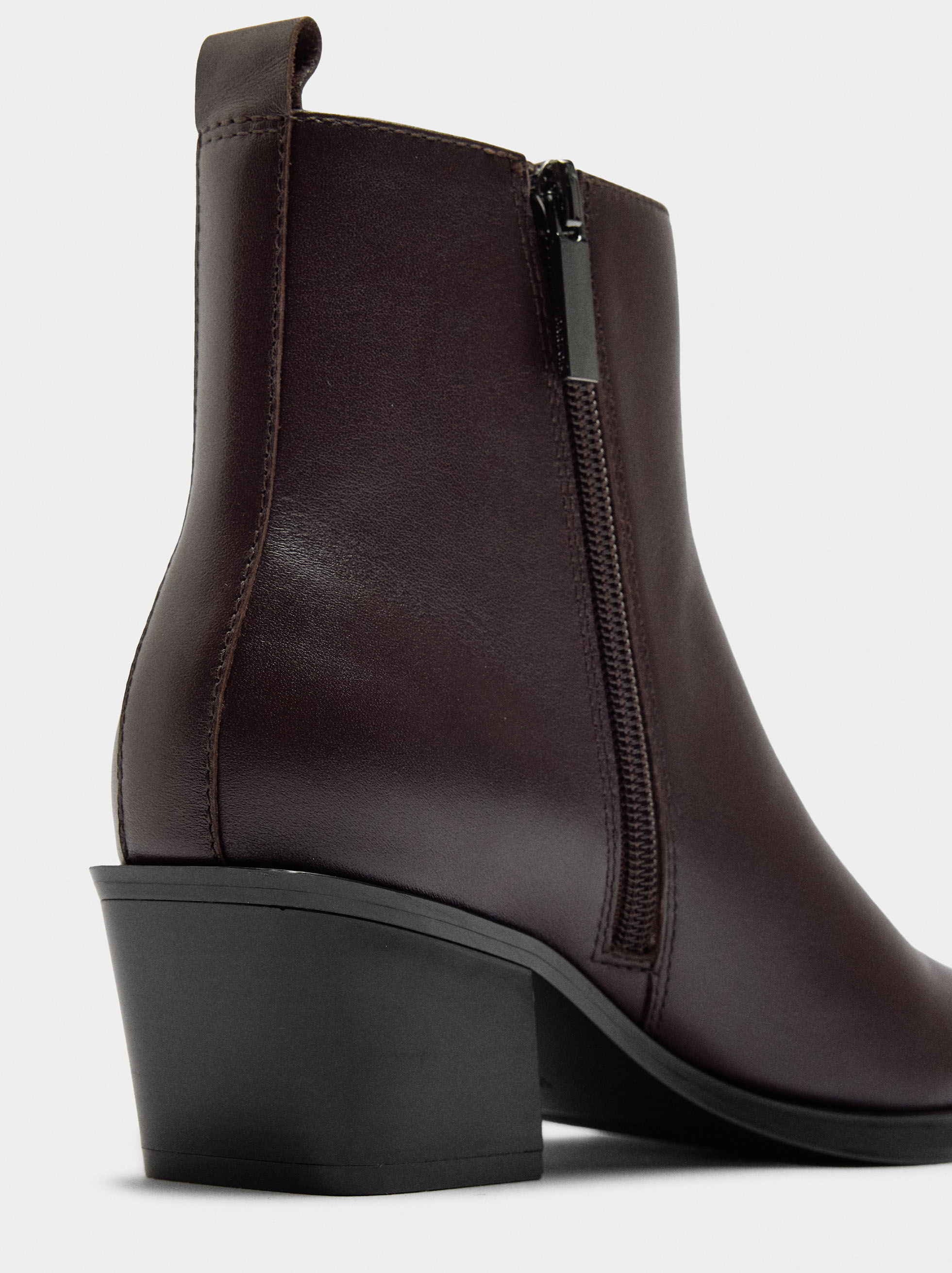 Leather ankle boots with wide heel image number 5.0