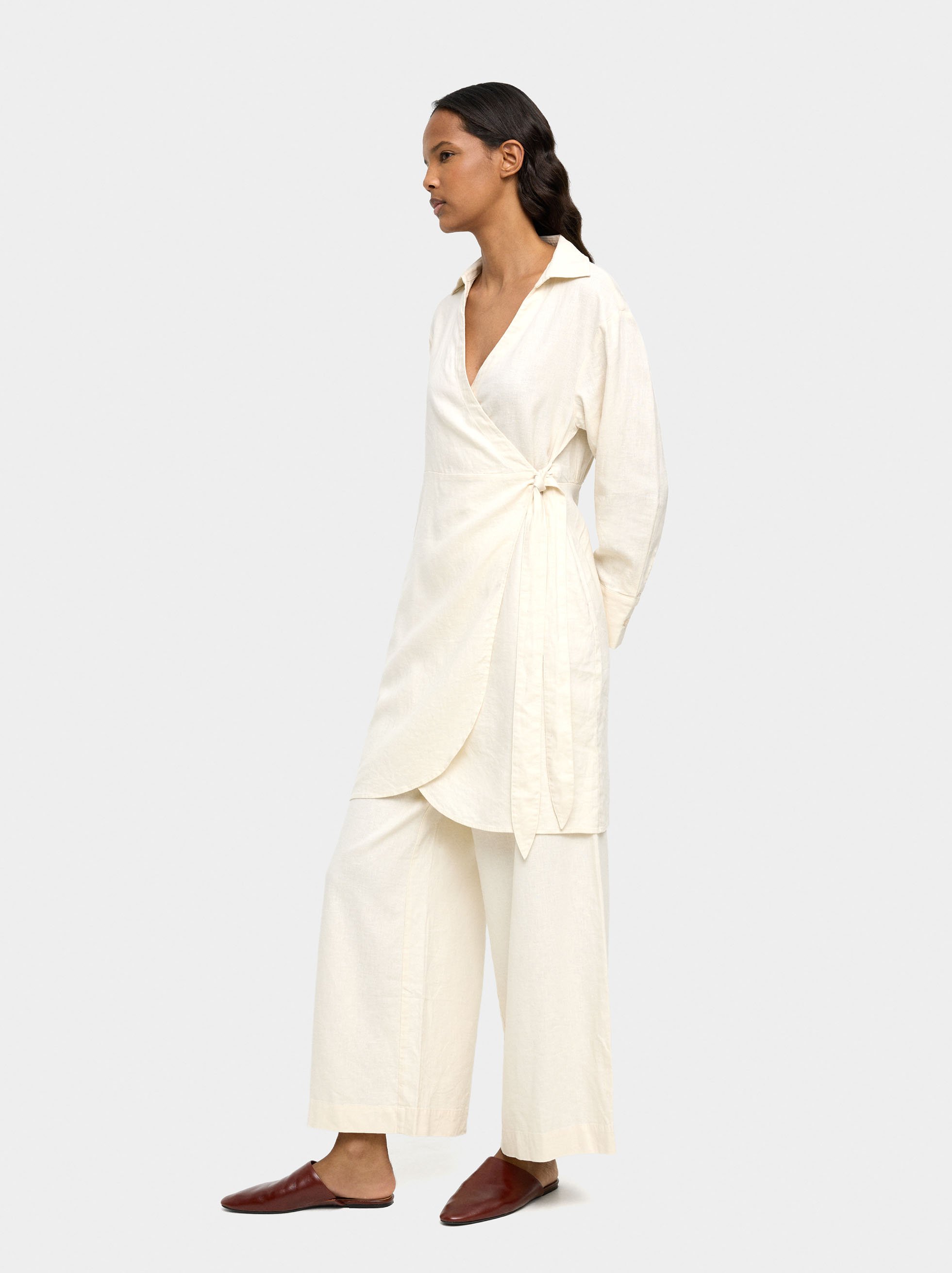 Wrap dress with linen image number 2.0