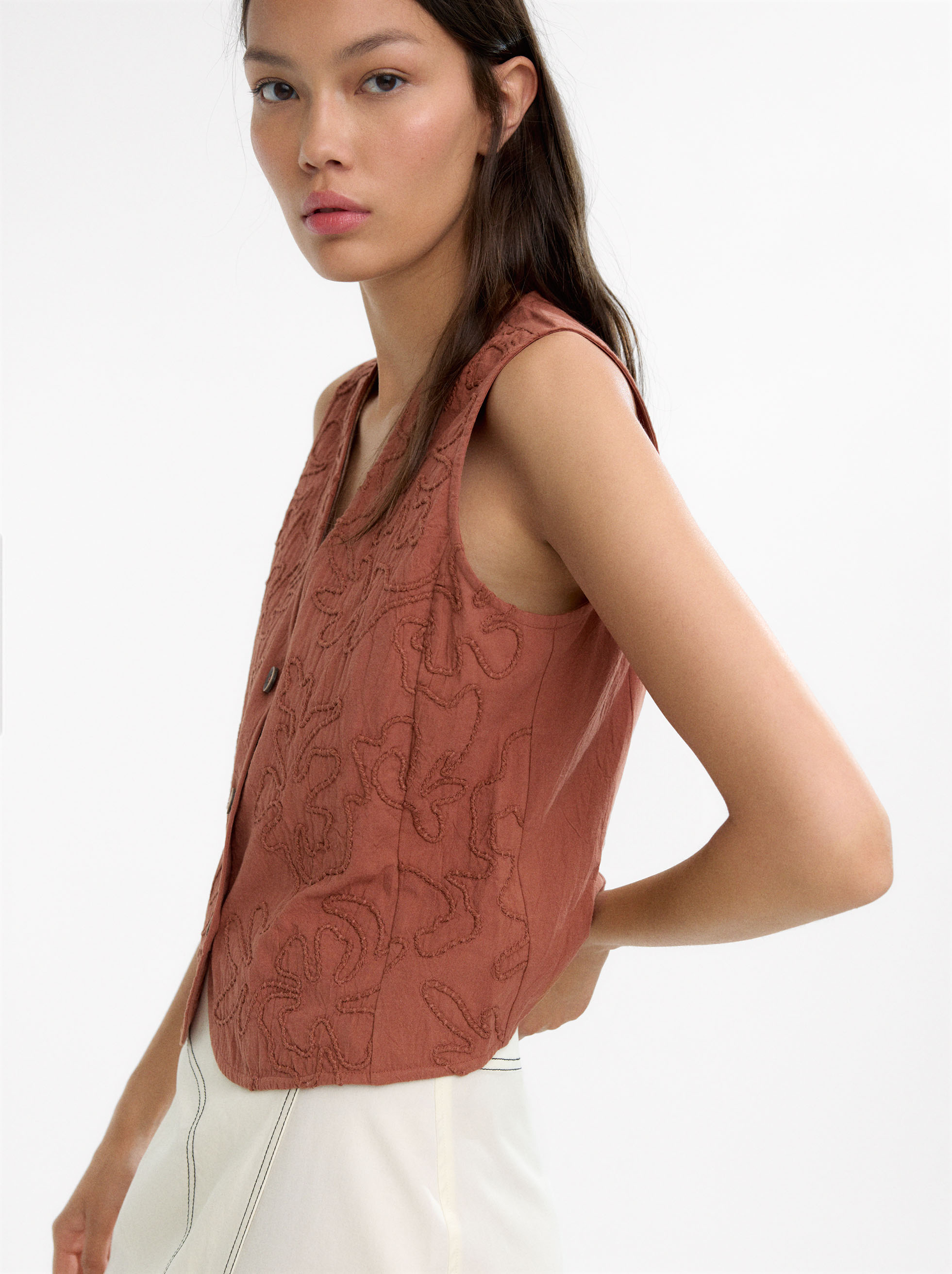 Gilet avec broderies 100% coton image number 2.0