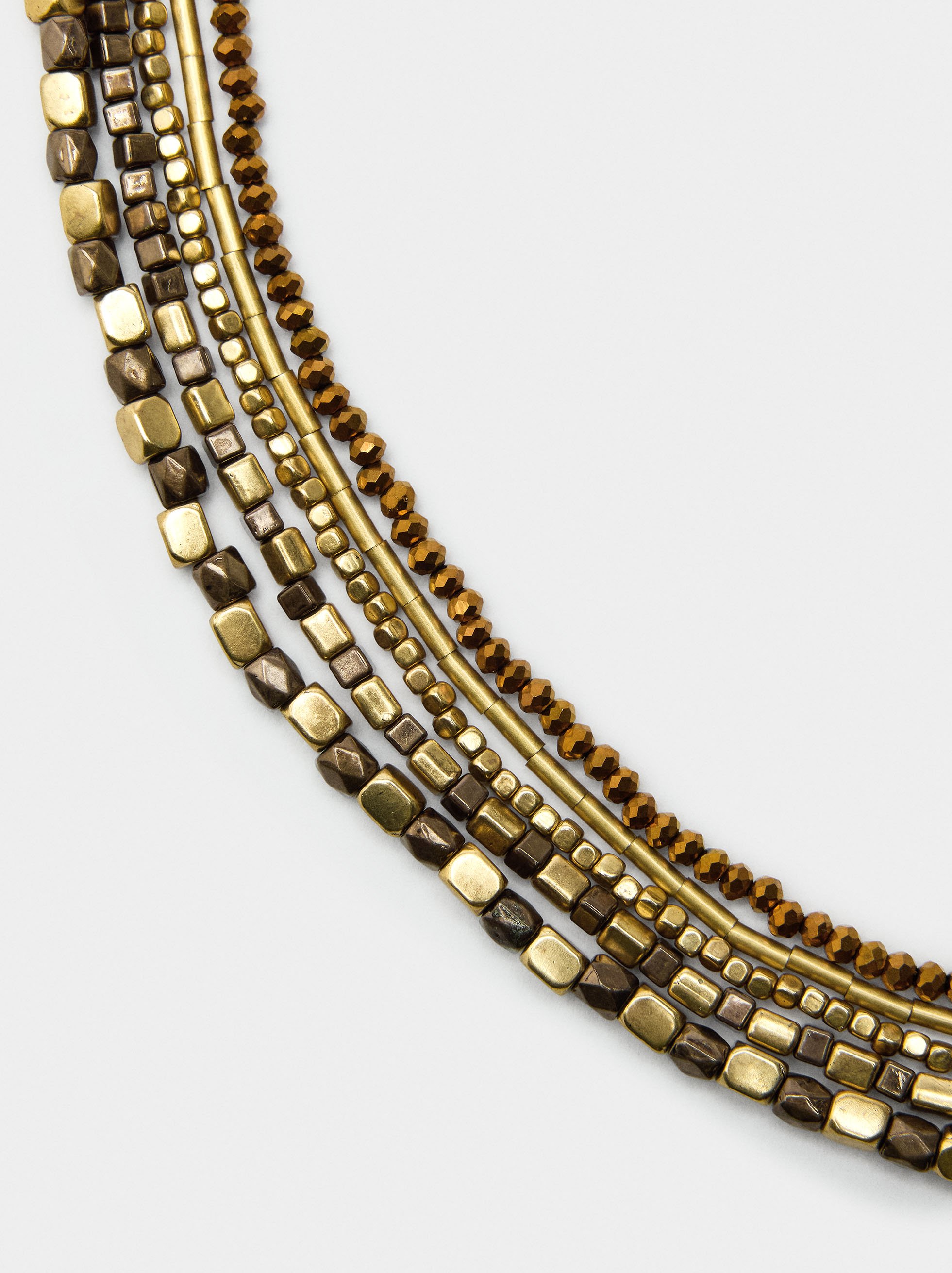 Collier multiple court avec perles image number 1.0