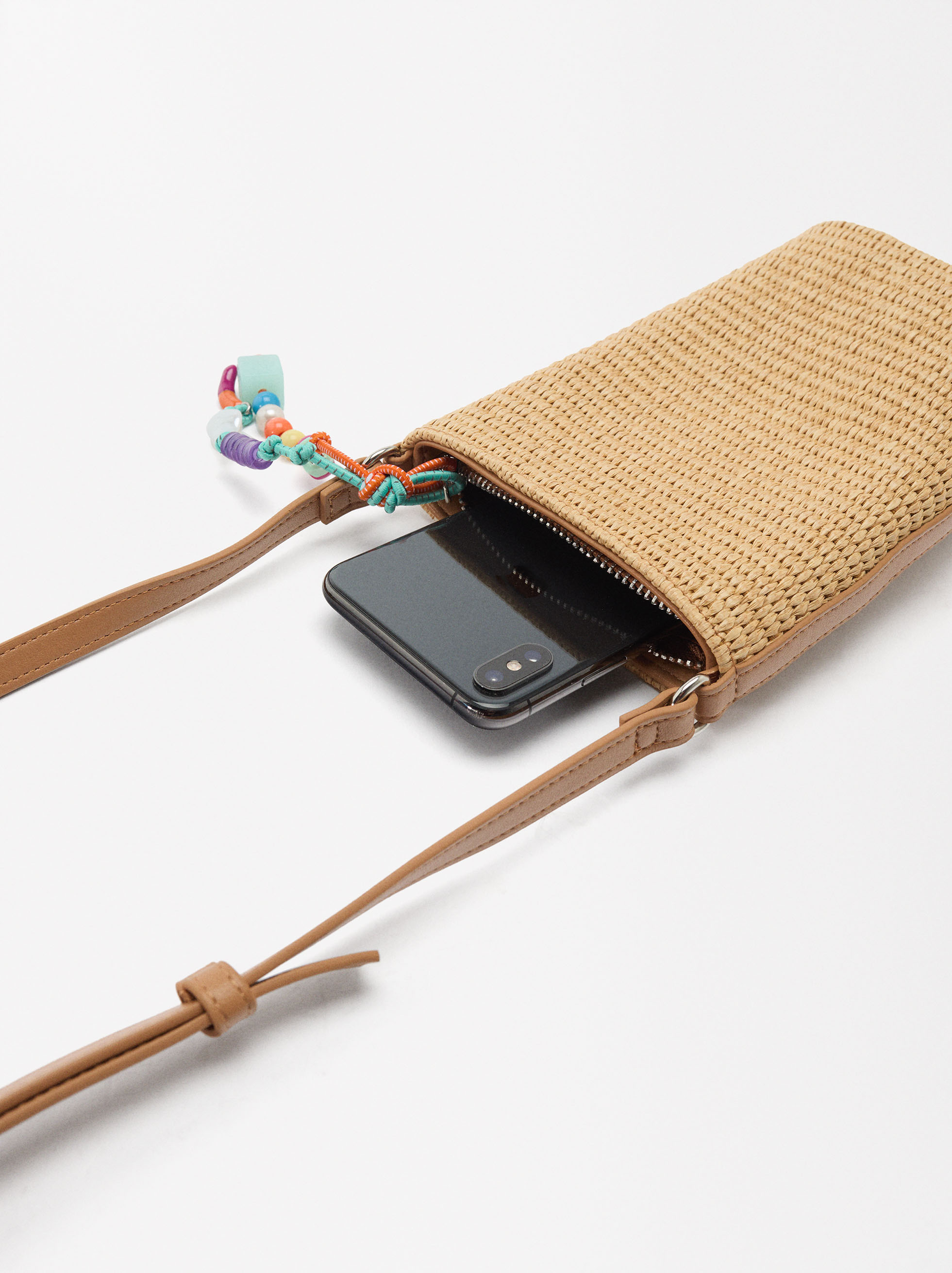 Straw-effect phone case image number 3.0