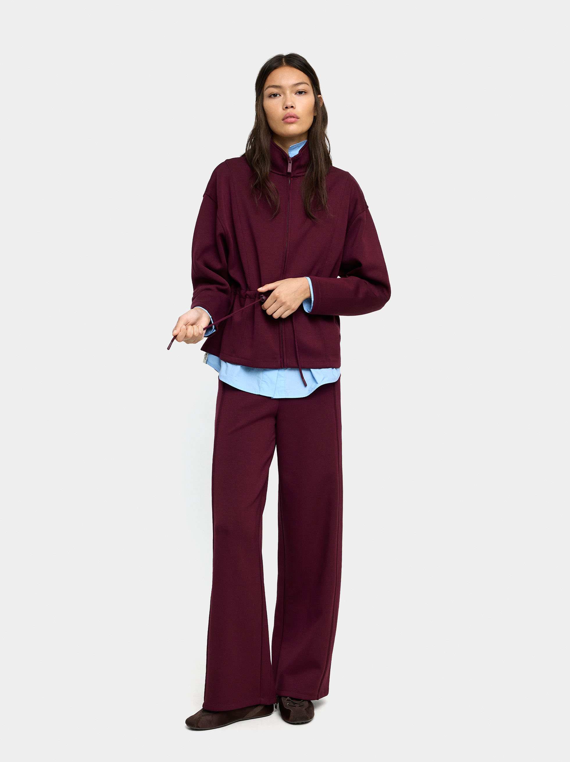 Pantalons rectes amb cintura elàstica image number 2.0