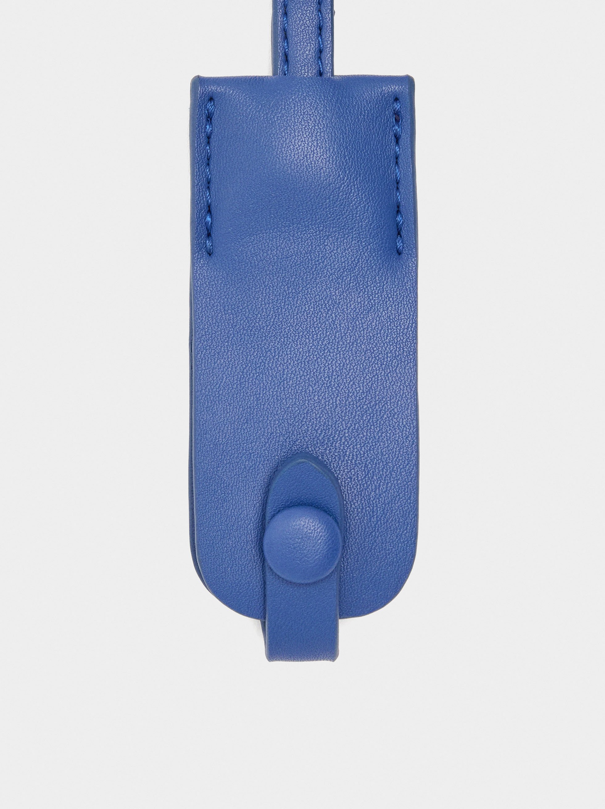 Tote bag with belt and pendant image number 4.0