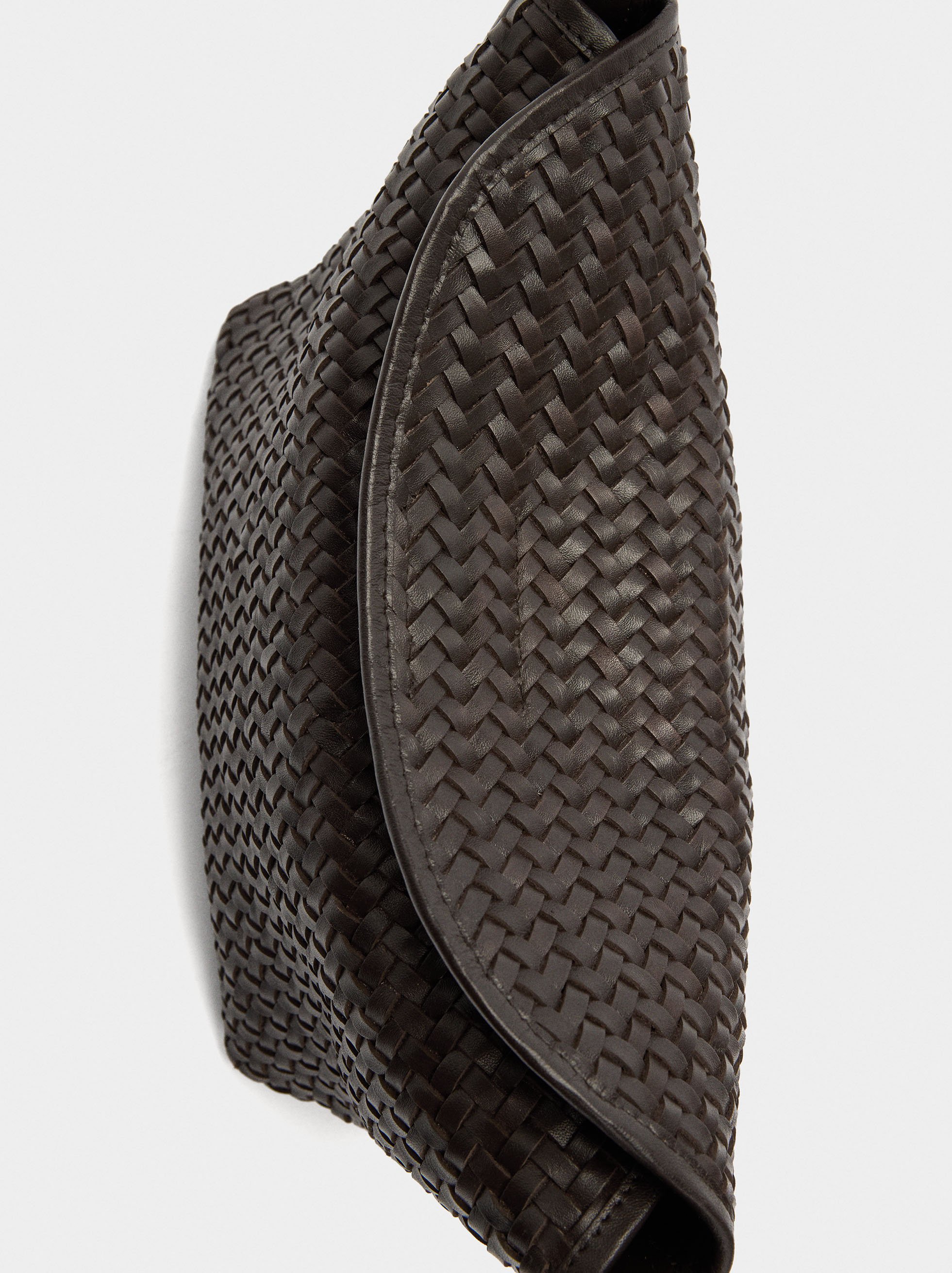 Shoulder bag with braided leather image number 2.0