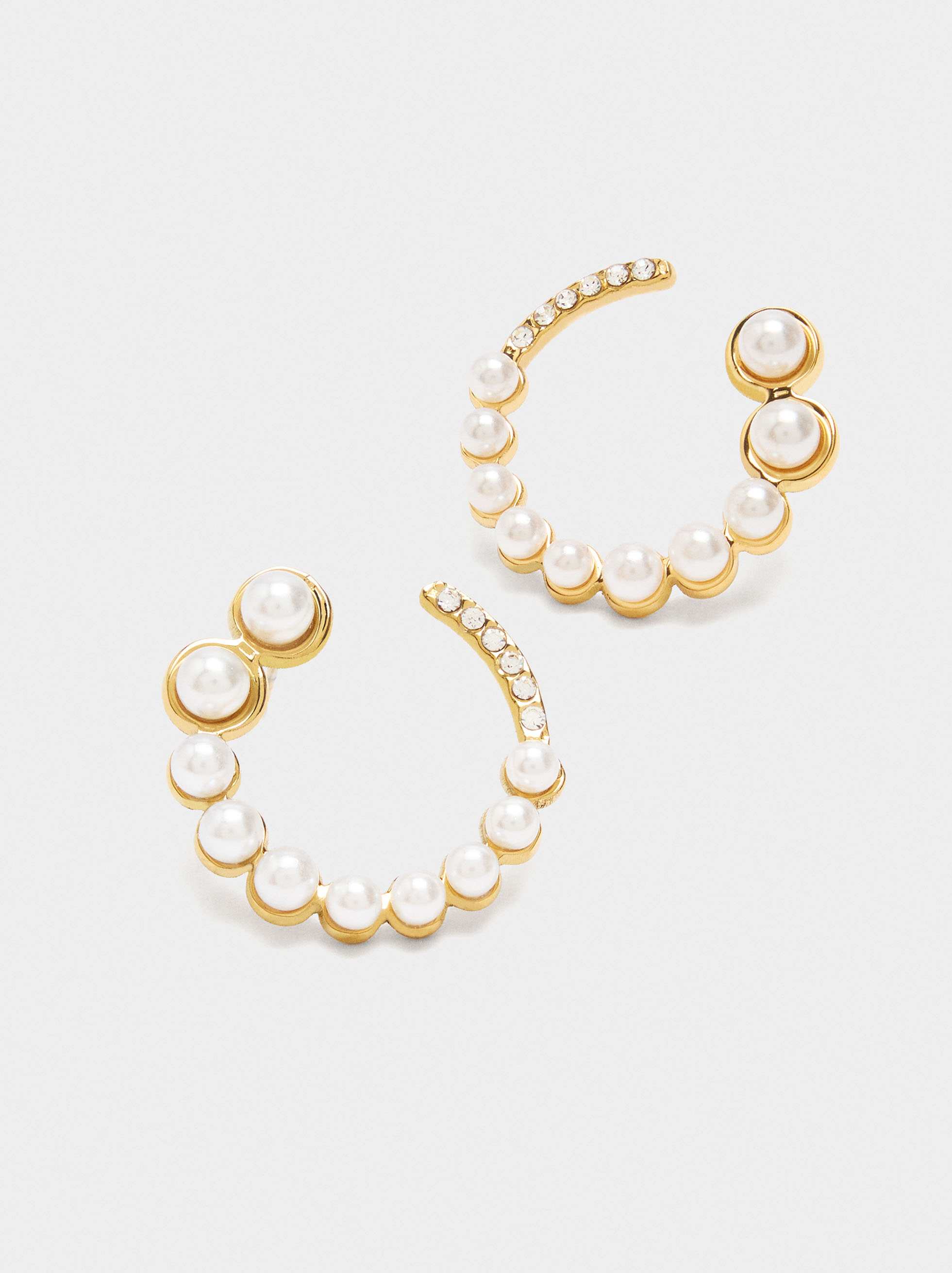 Circle earrings with pearls image number 2.0