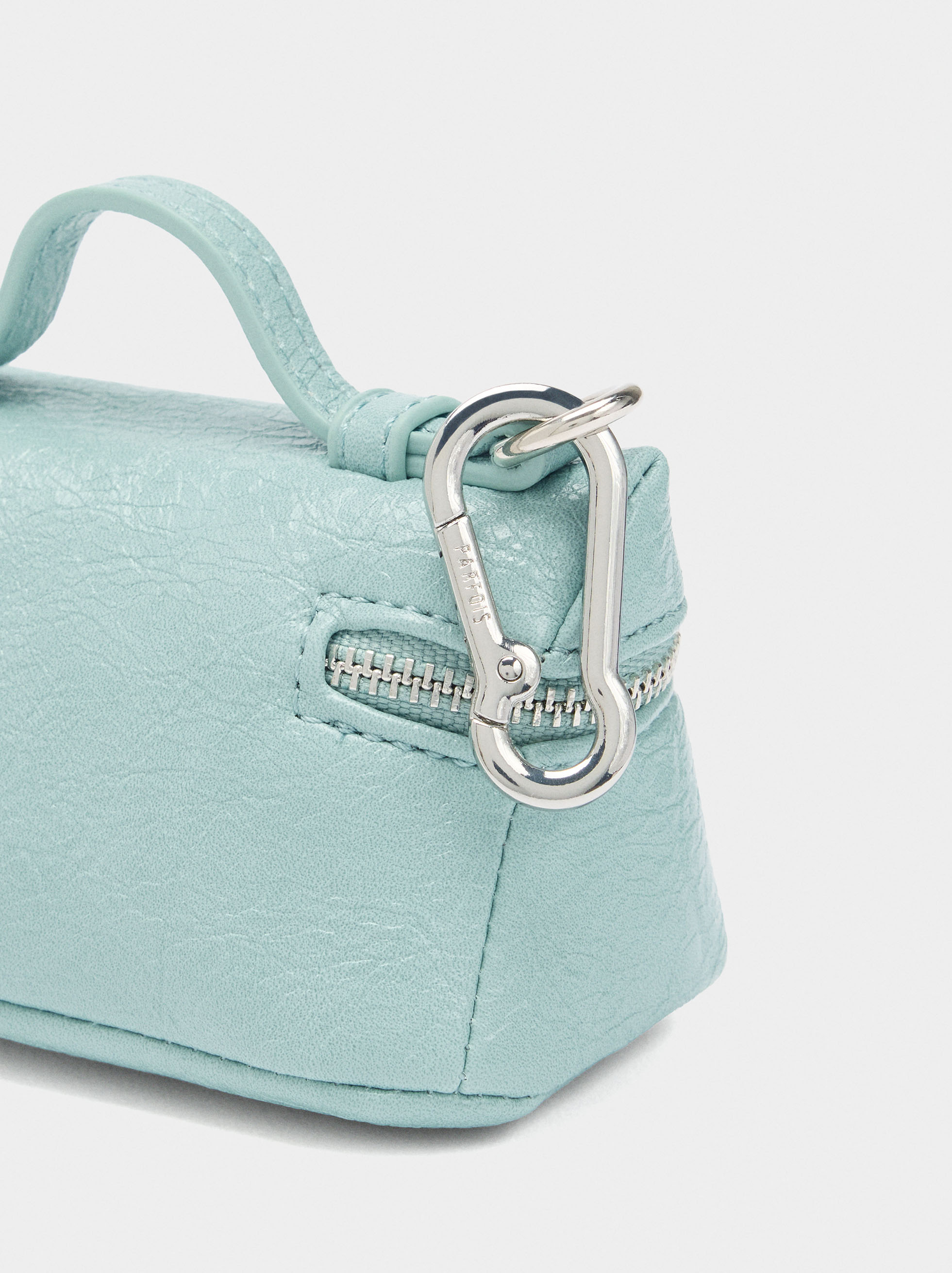 Coin purse with cracked effect image number 1.0