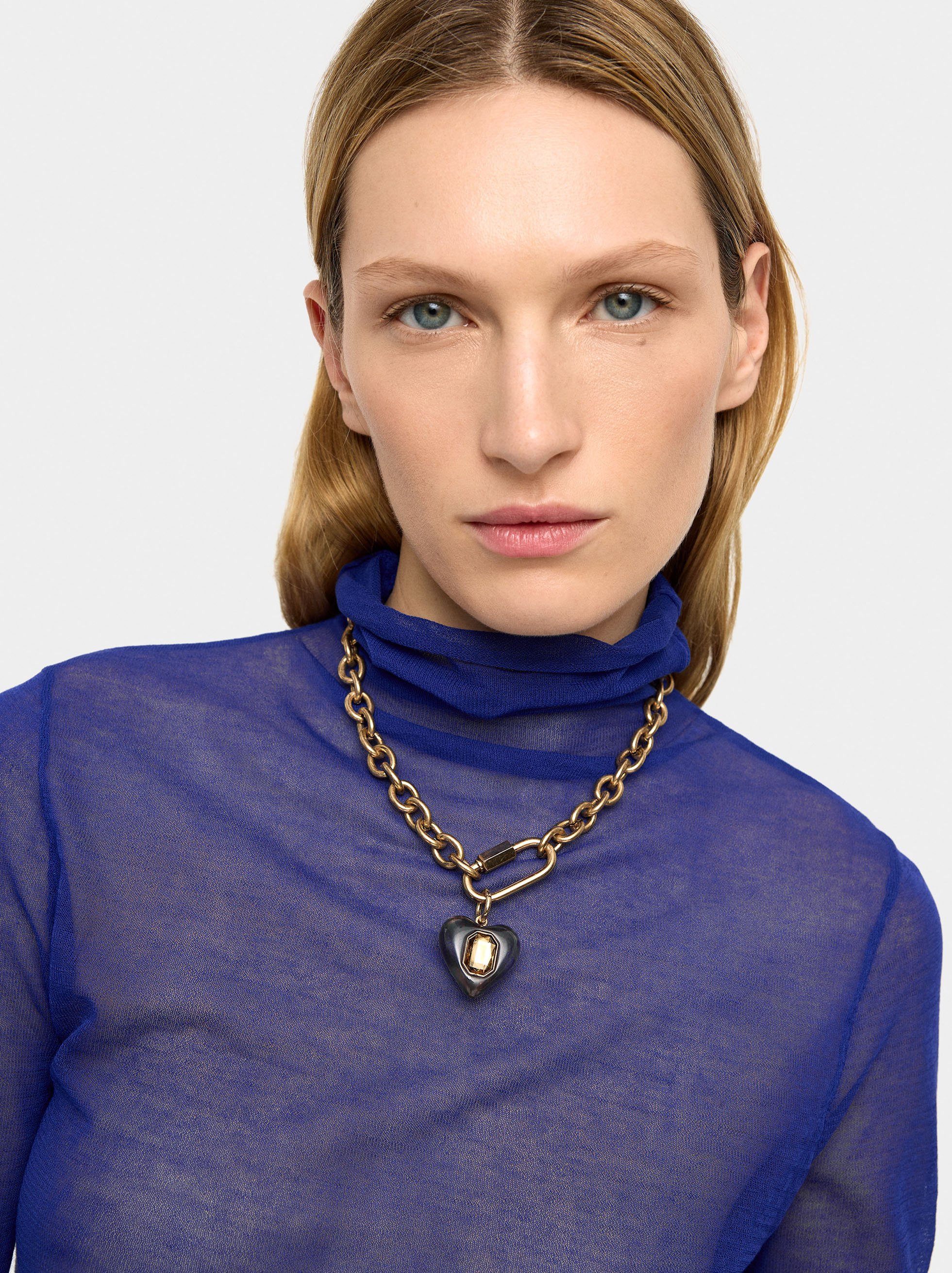 Collier court en maillons avec pendentif en résine image number 0.0