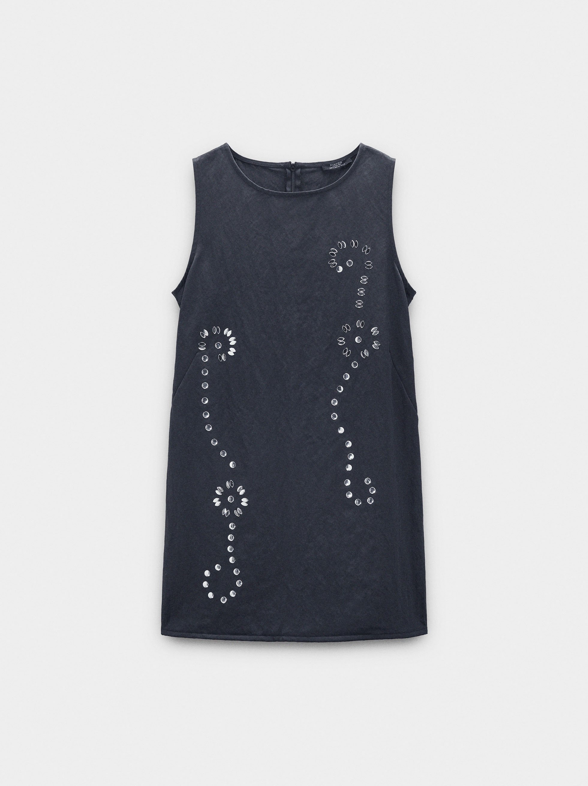 Short dress shiny details image number 4.0