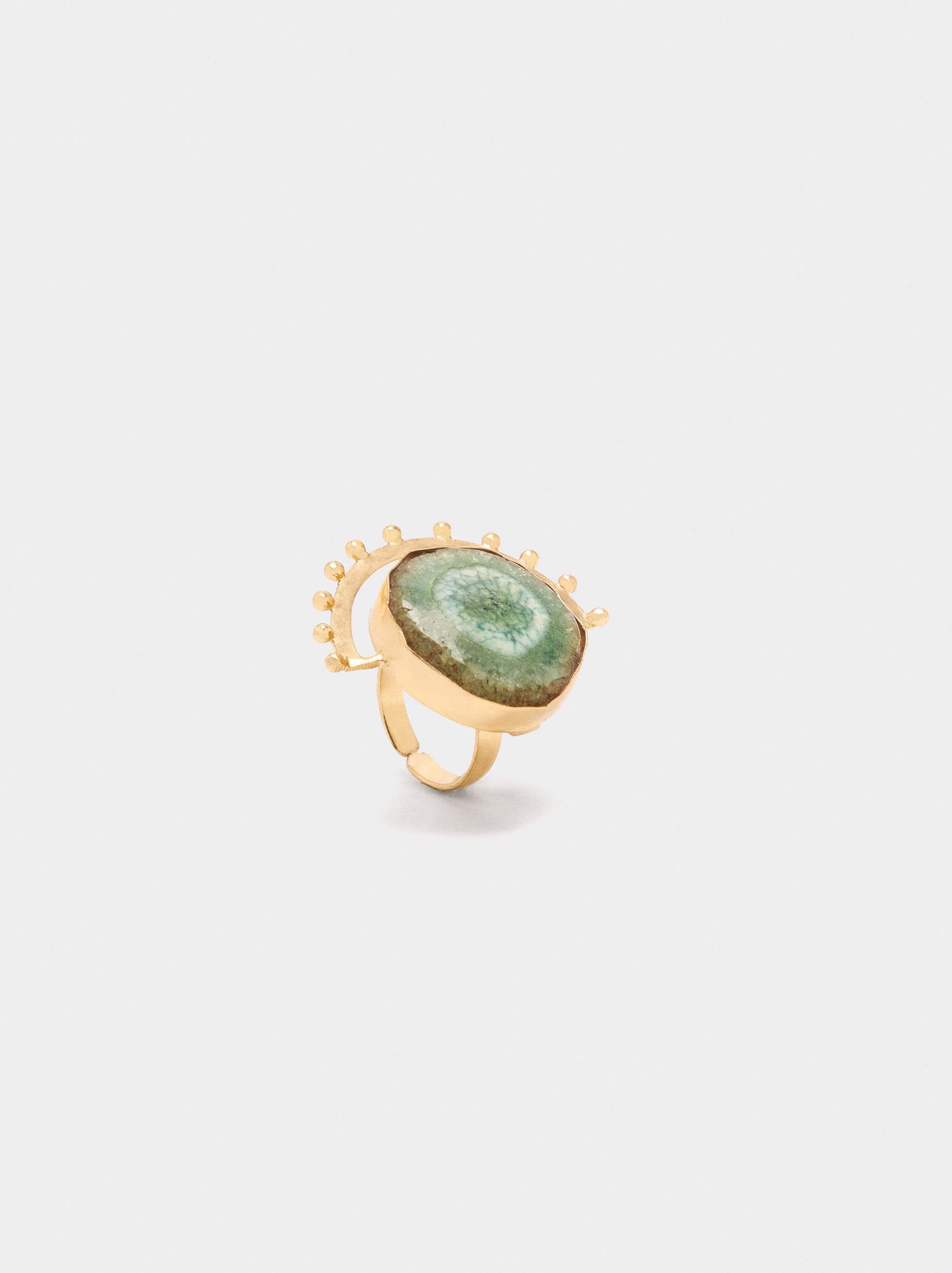 Round ring with stone image number 2.0