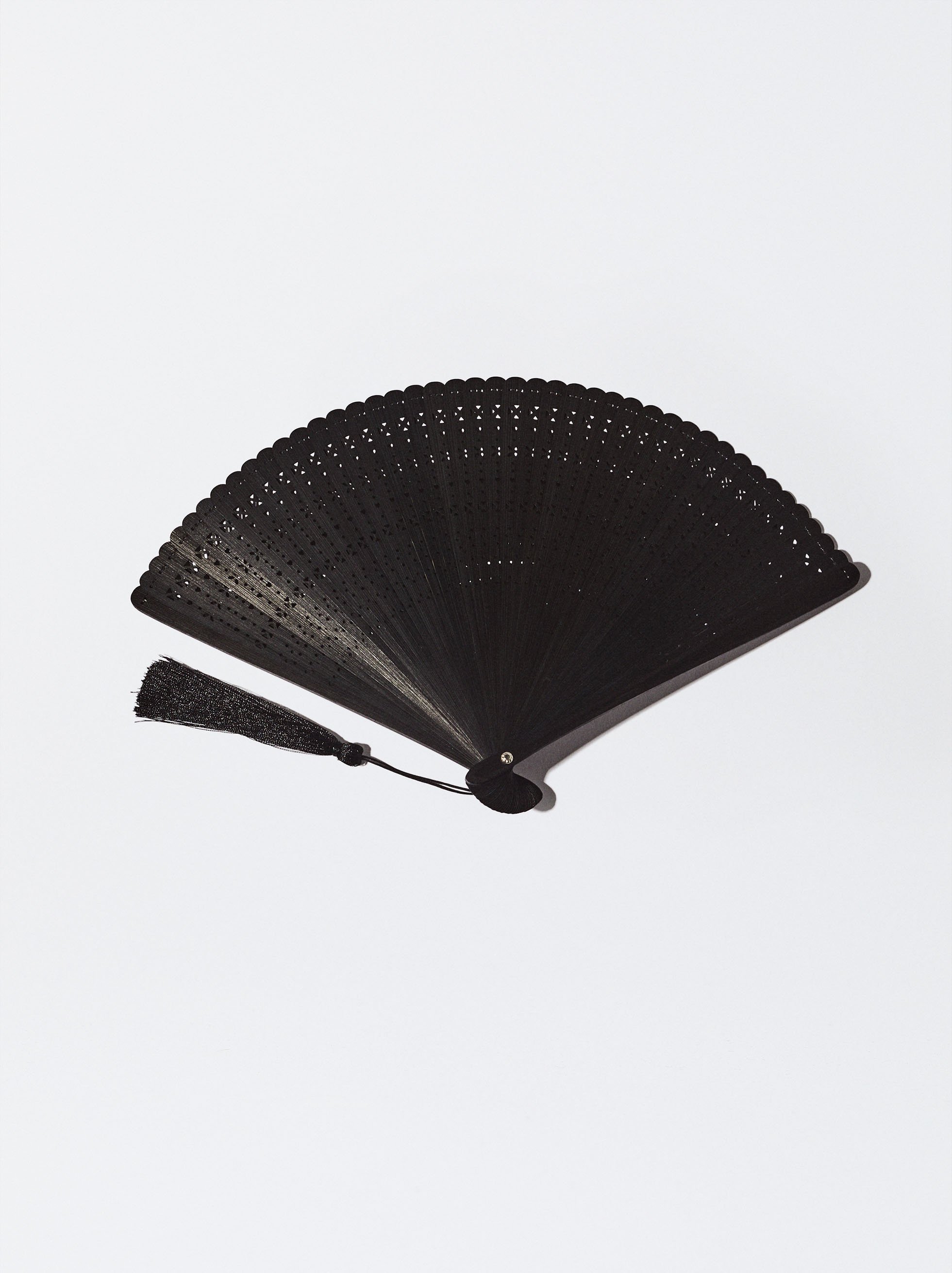 Bamboo perforated fan image number 0.0