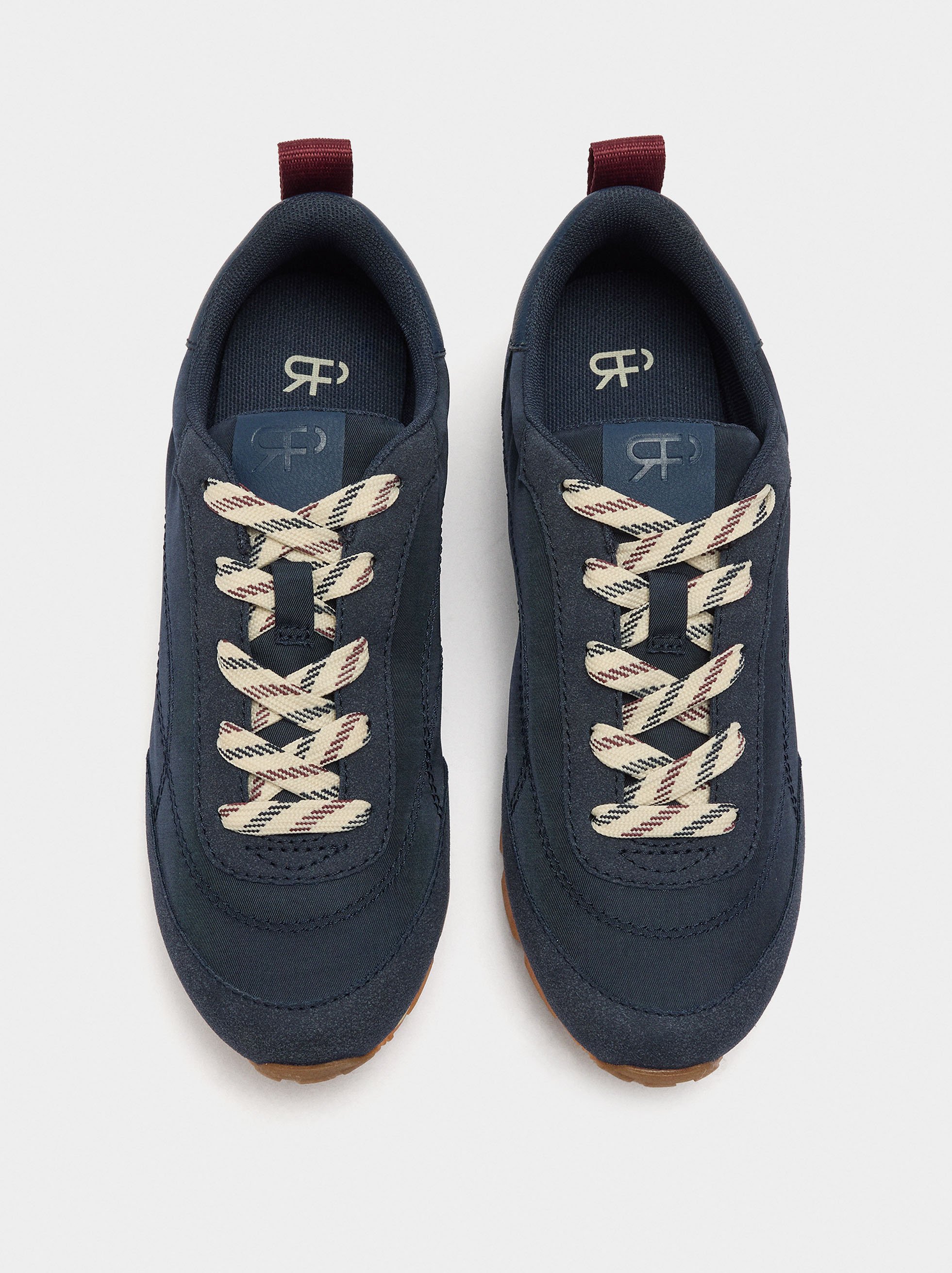 Contrast sneakers image number 0.0