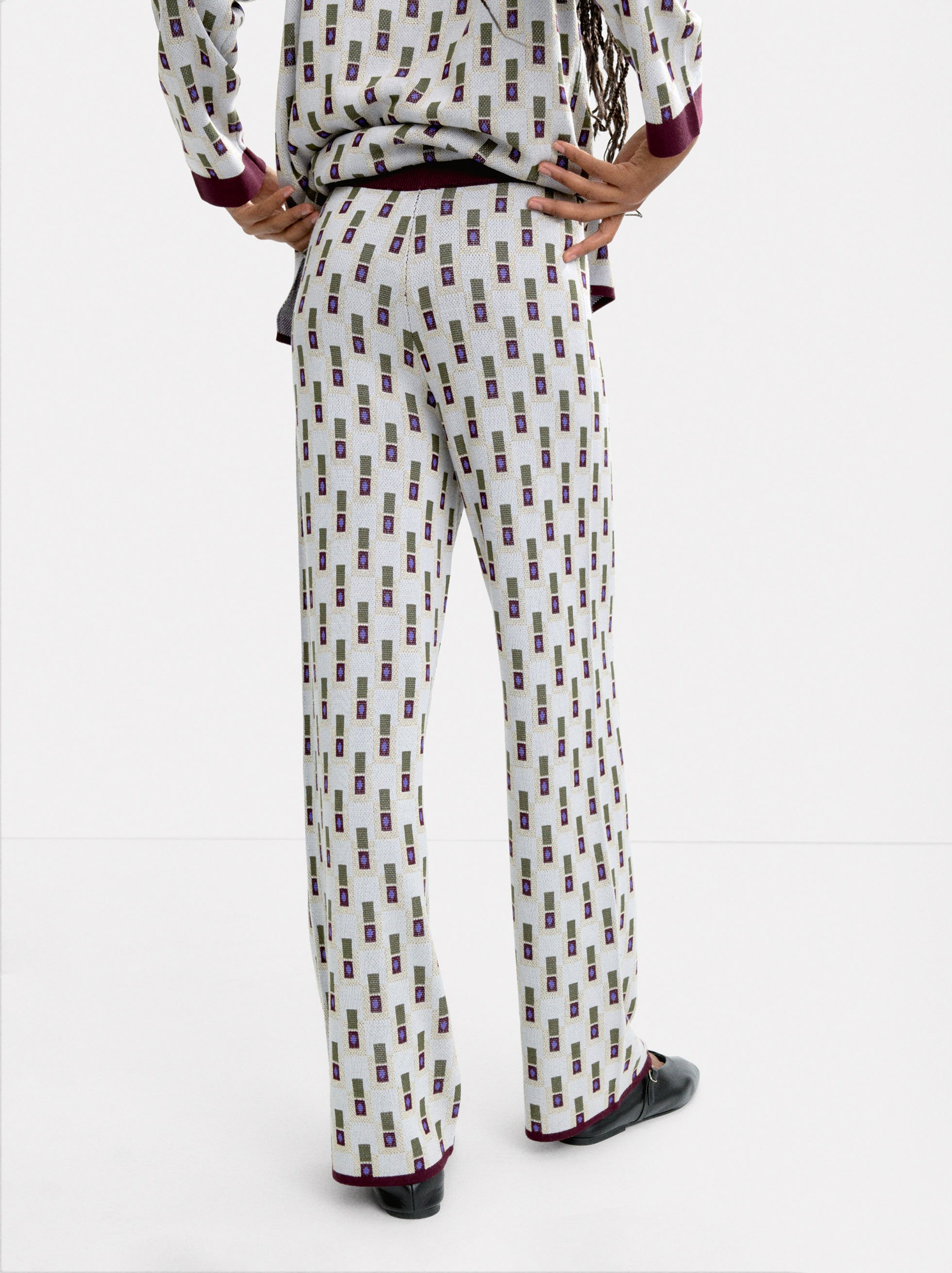 Pantalon en maille Jacquard image number 3.0