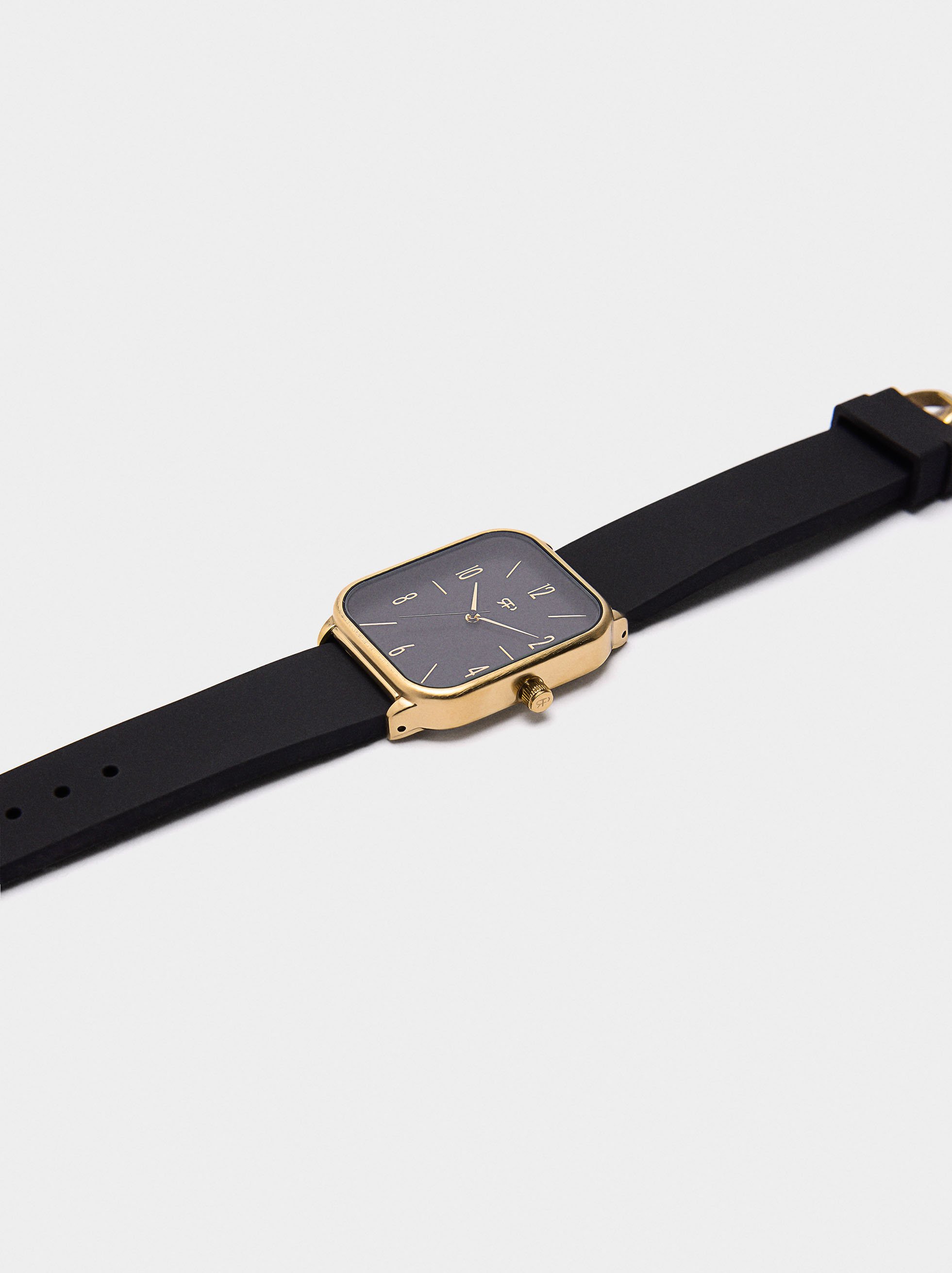 Watch with silicone strap image number 1.0