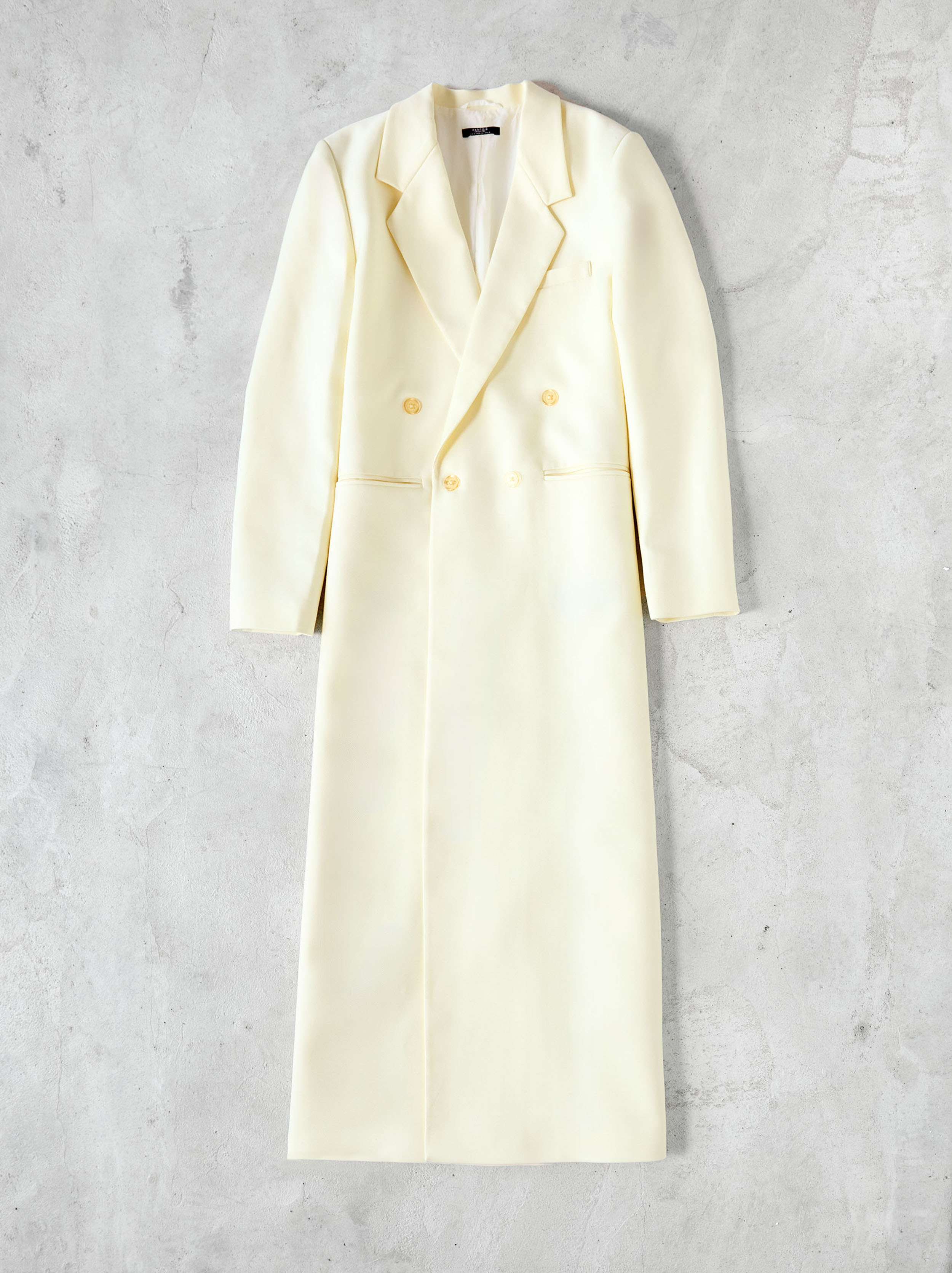 Long blazer with shoulder pads image number 8.0