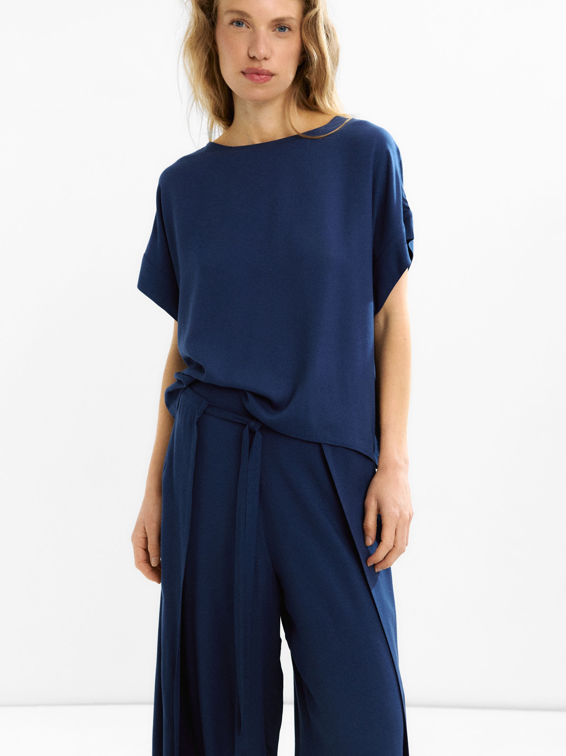 Plain flowing blouse image number 0.0