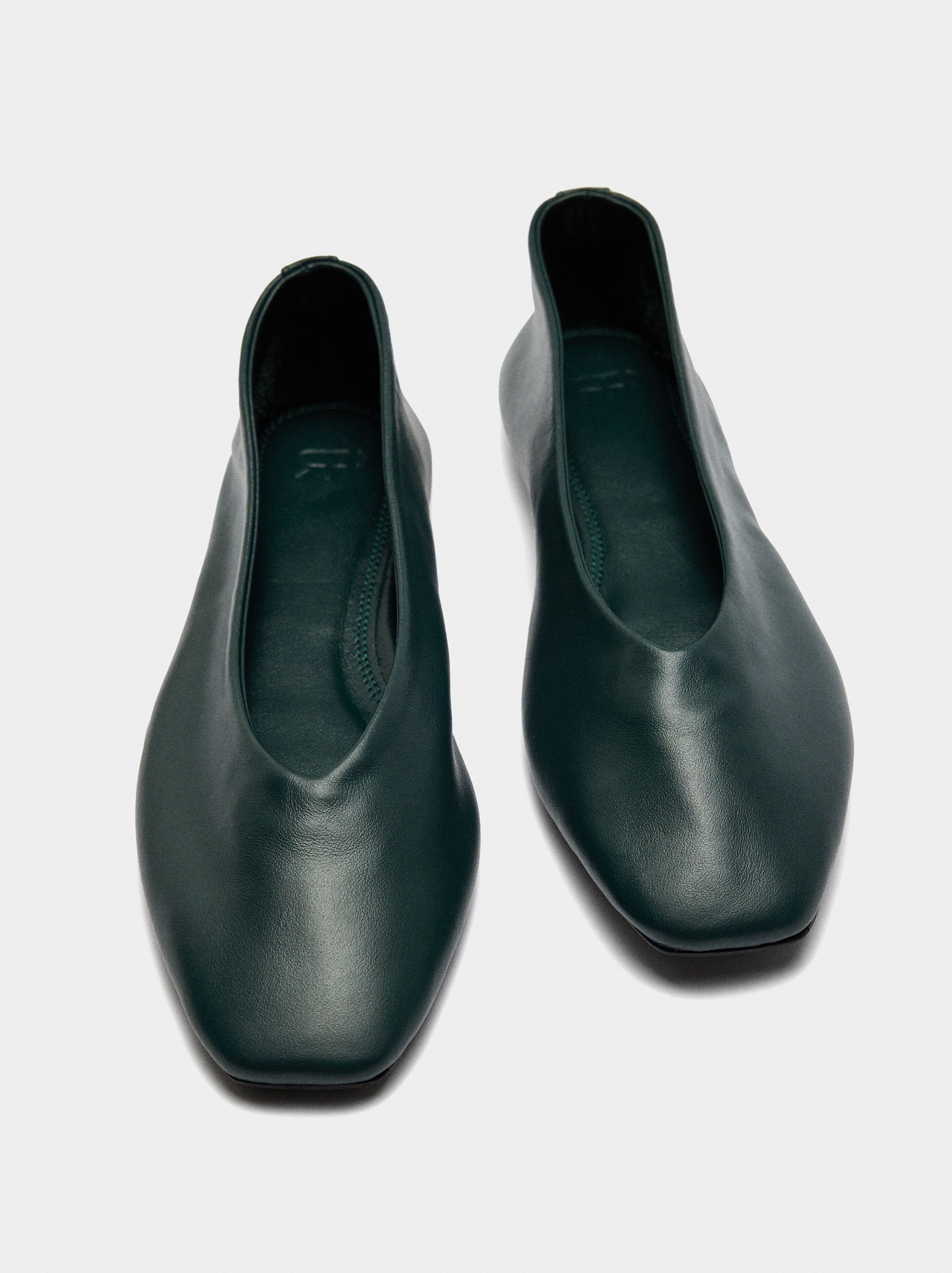 Plain leather ballet flats image number 5.0