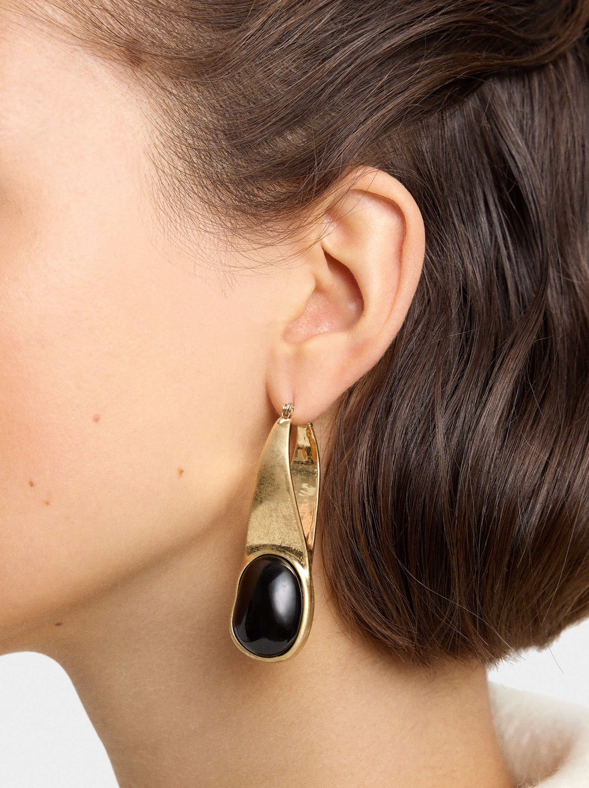 Hoop earrings with resin pendant image number 1.0