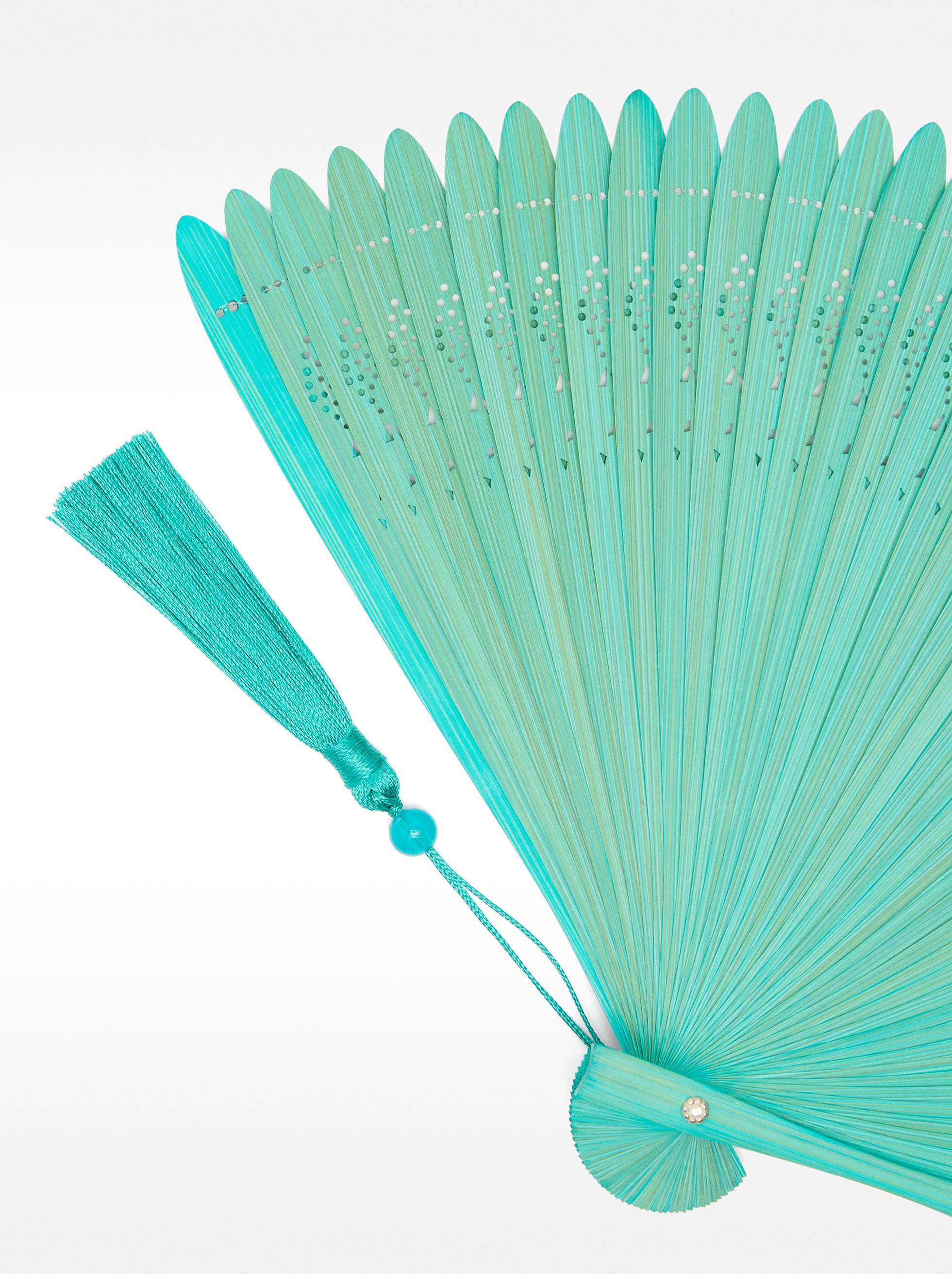 Bamboo perforated fan image number 1.0