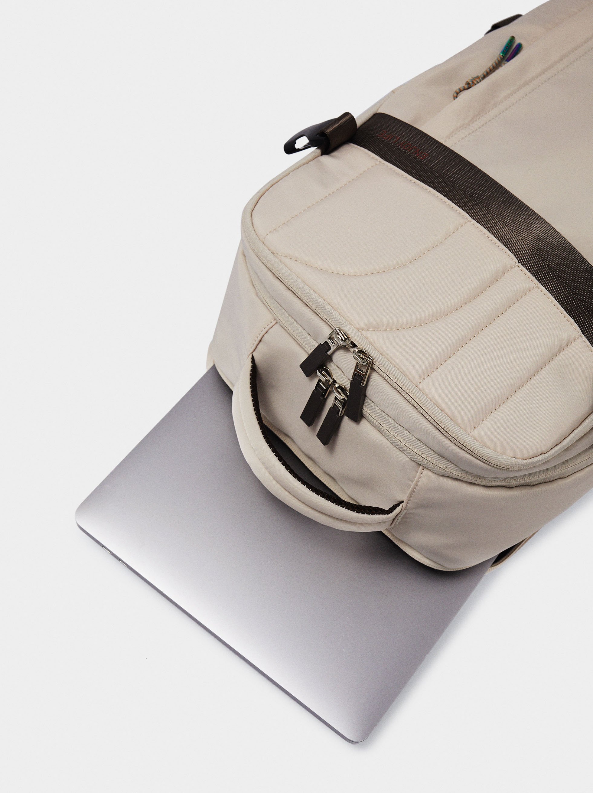 Mochila de cabina de nylon image number 6.0