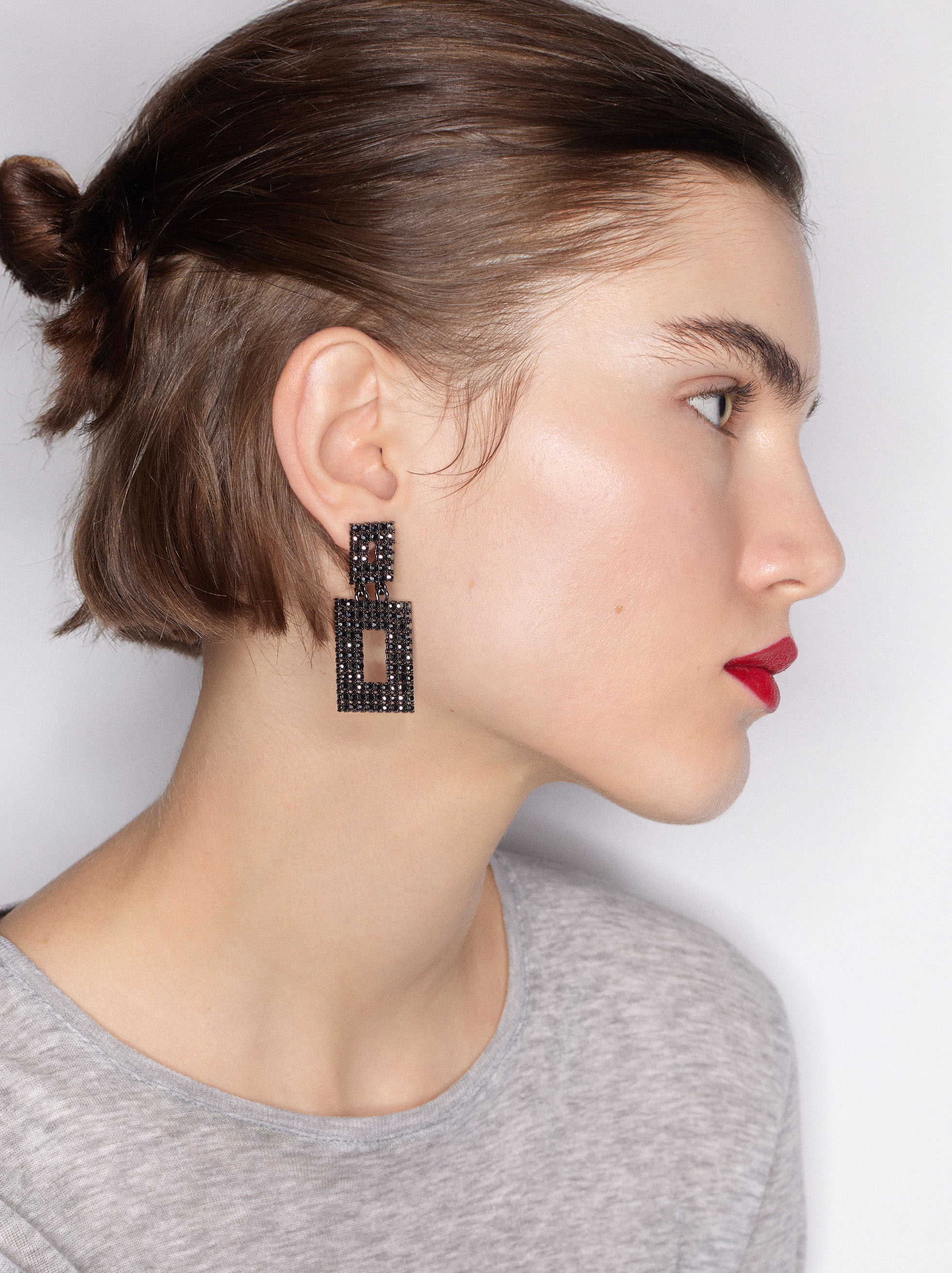 Boucles d'oreilles moyennes avec cristaux  image number 0.0