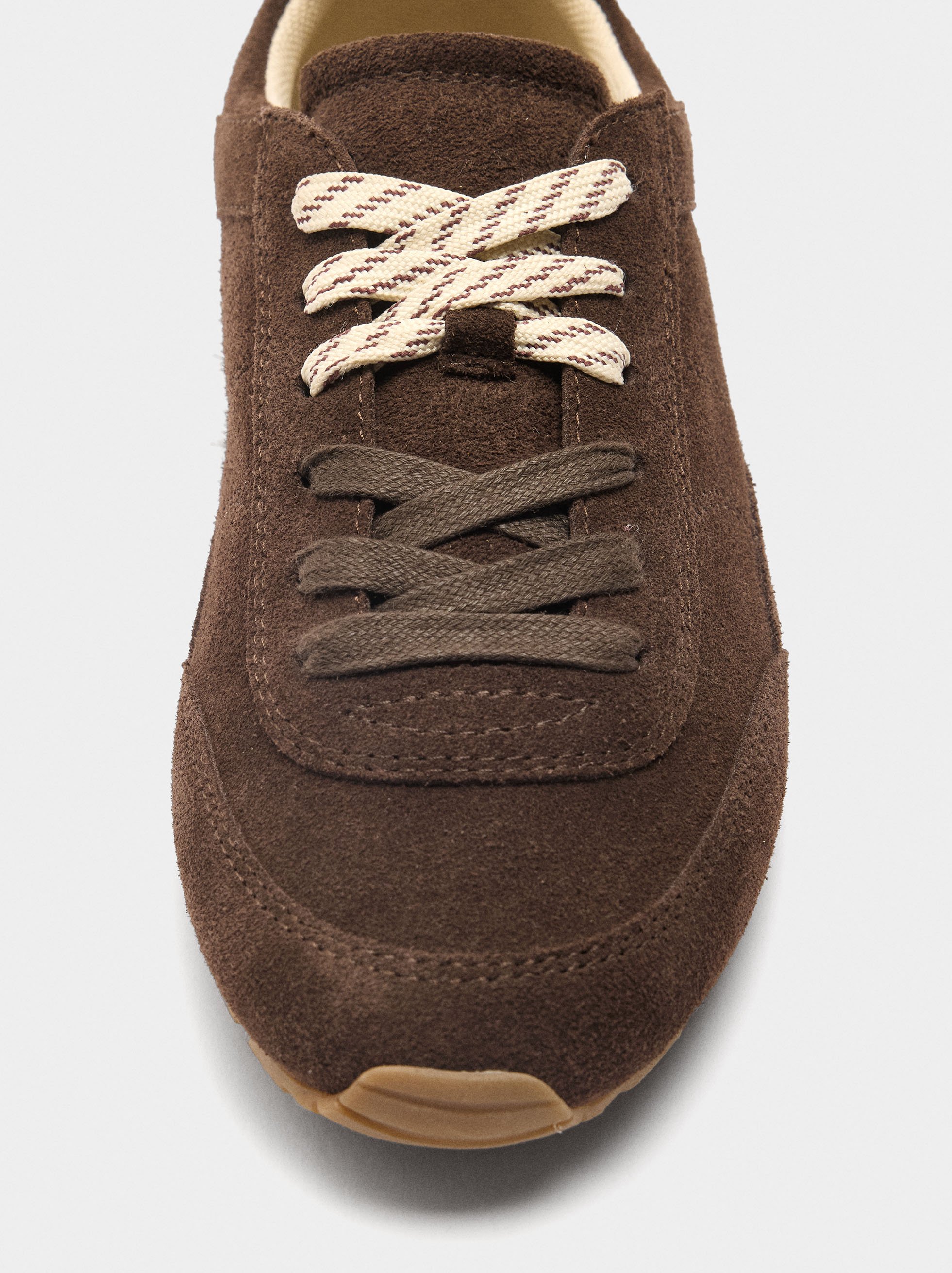 Sneakers with monochromatic leather image number 6.0
